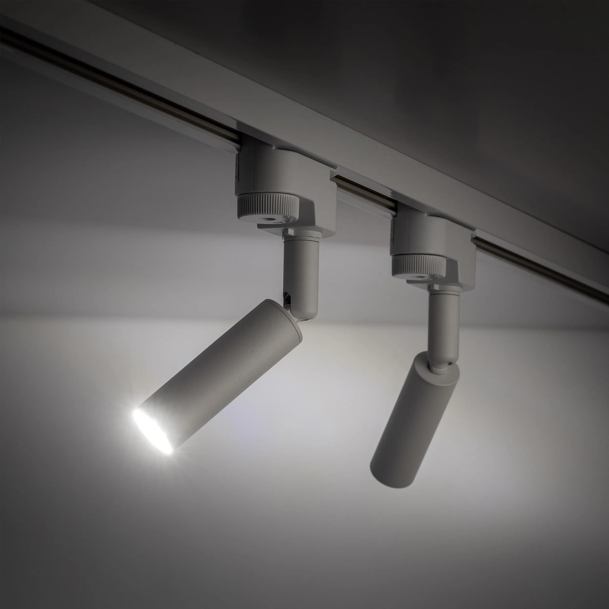 Lampa listwowa TRACER biała regulowana 16x13x11cm - TK_4956