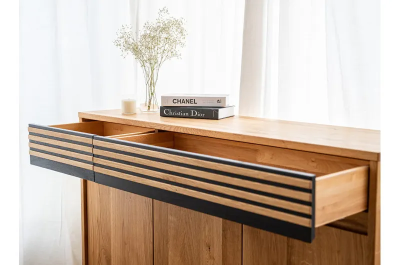 Komoda dębowa 3-drzwiowa z szufladami RAVELLO, Dąb olejowany - ZIRAVK01