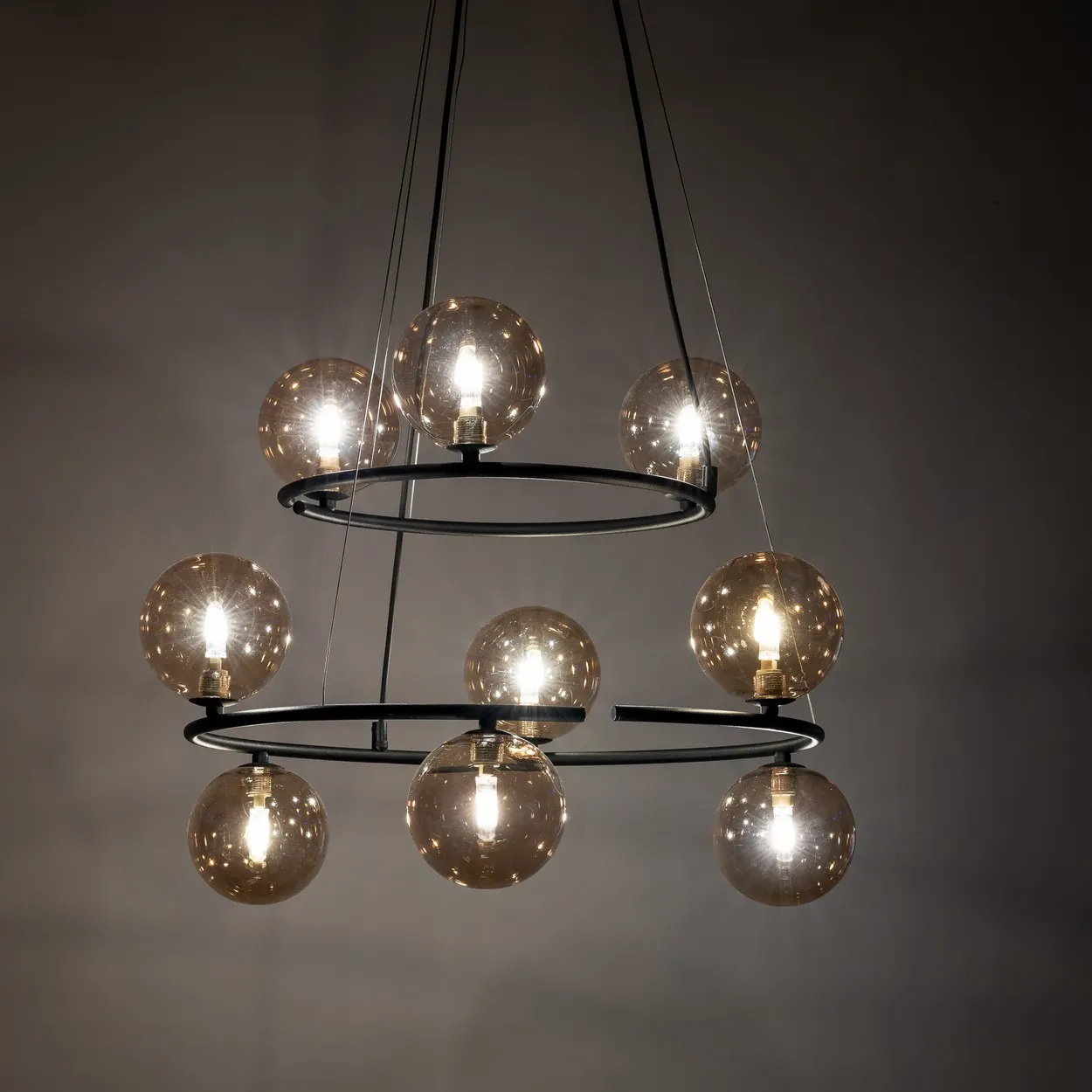 Lampa wisząca ANABELLE czarna z dymionymi okrągłymi szklanymi kloszami 140x62cm - TK_6845