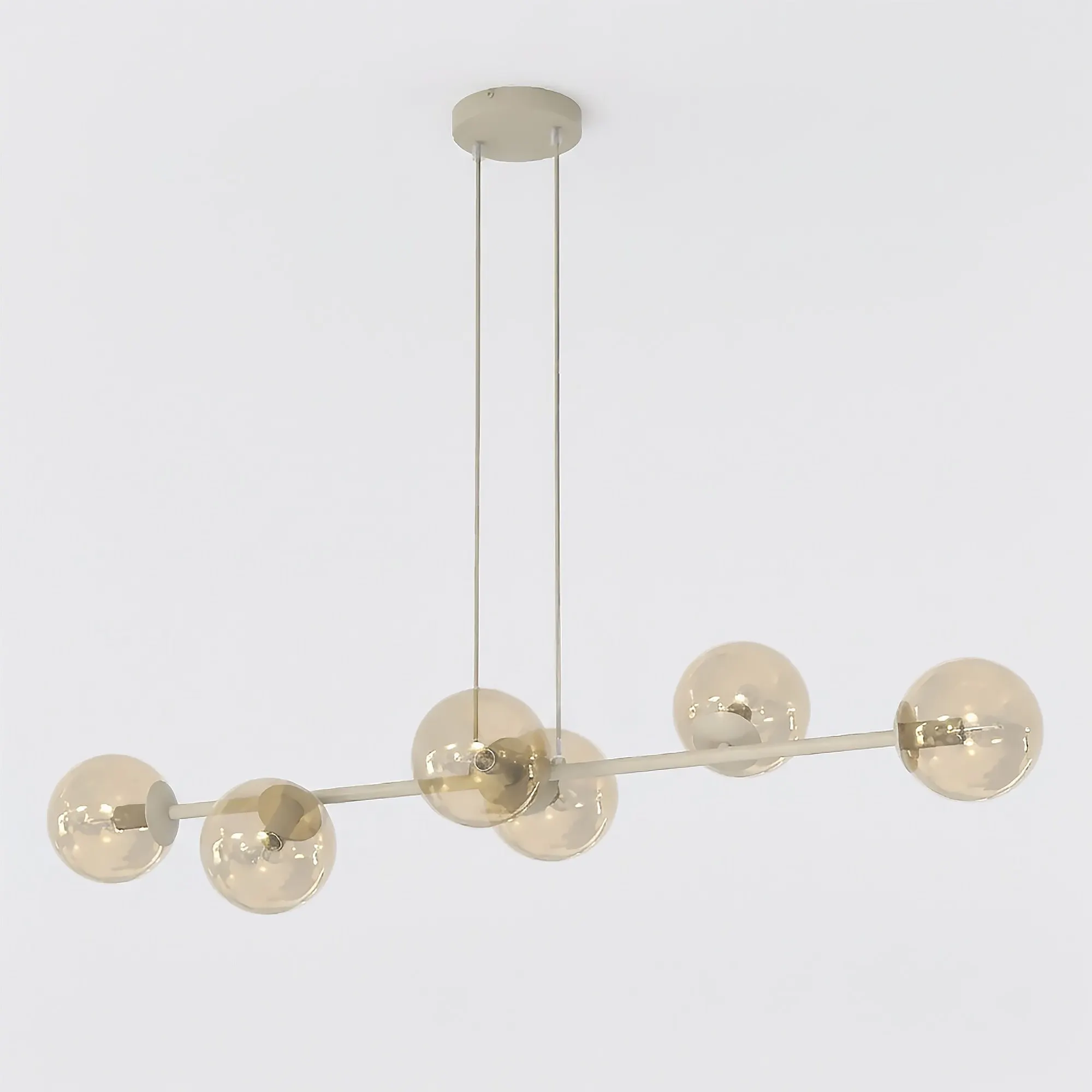 image lampa wisząca, kule szklane, metalowa konstrukcja, kółko światła, beżowy kolor