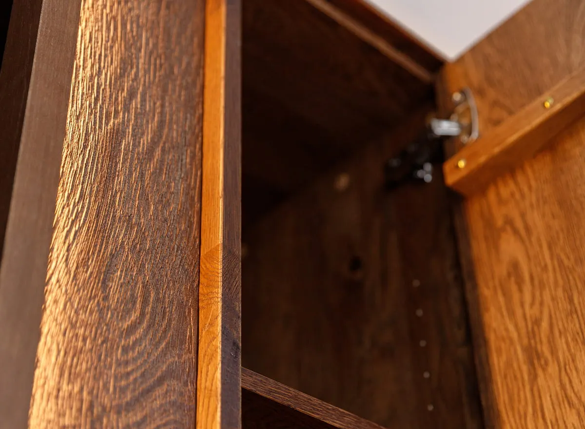 Witryna niska dębowa COLLODI 2-drzwiowa z oświetleniem - tabacco - ZICOL10T