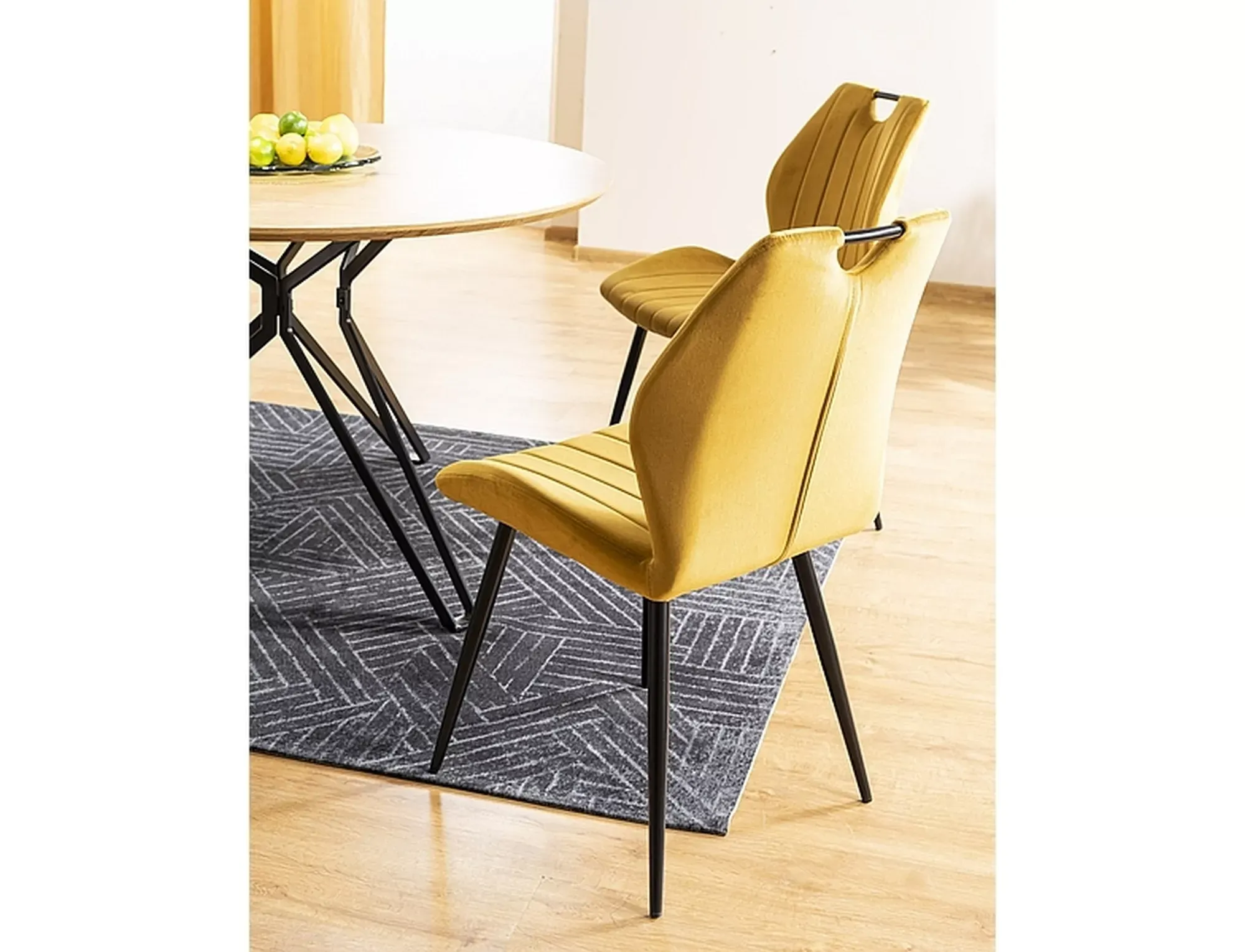 Krzesło tapicerowane ARCO VELVET Bluvel 68 curry czarny stelaż - ARCOVCCU