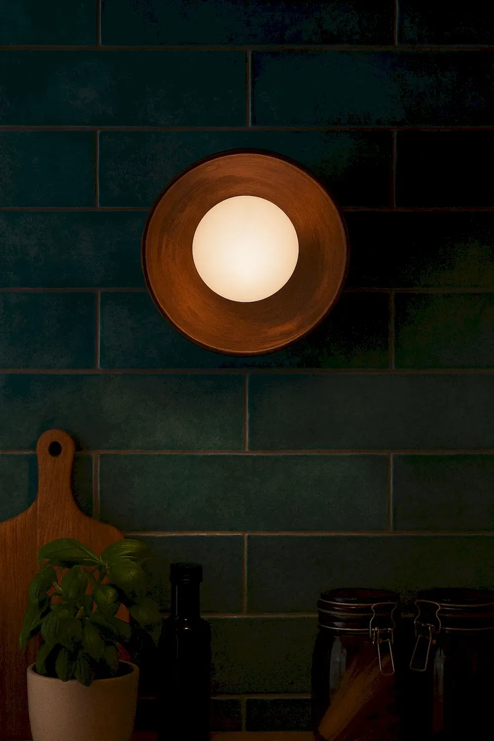 Lampa ścienna Hand-S - orzech włoski 823OLY1162 - ASI_823OLY1162