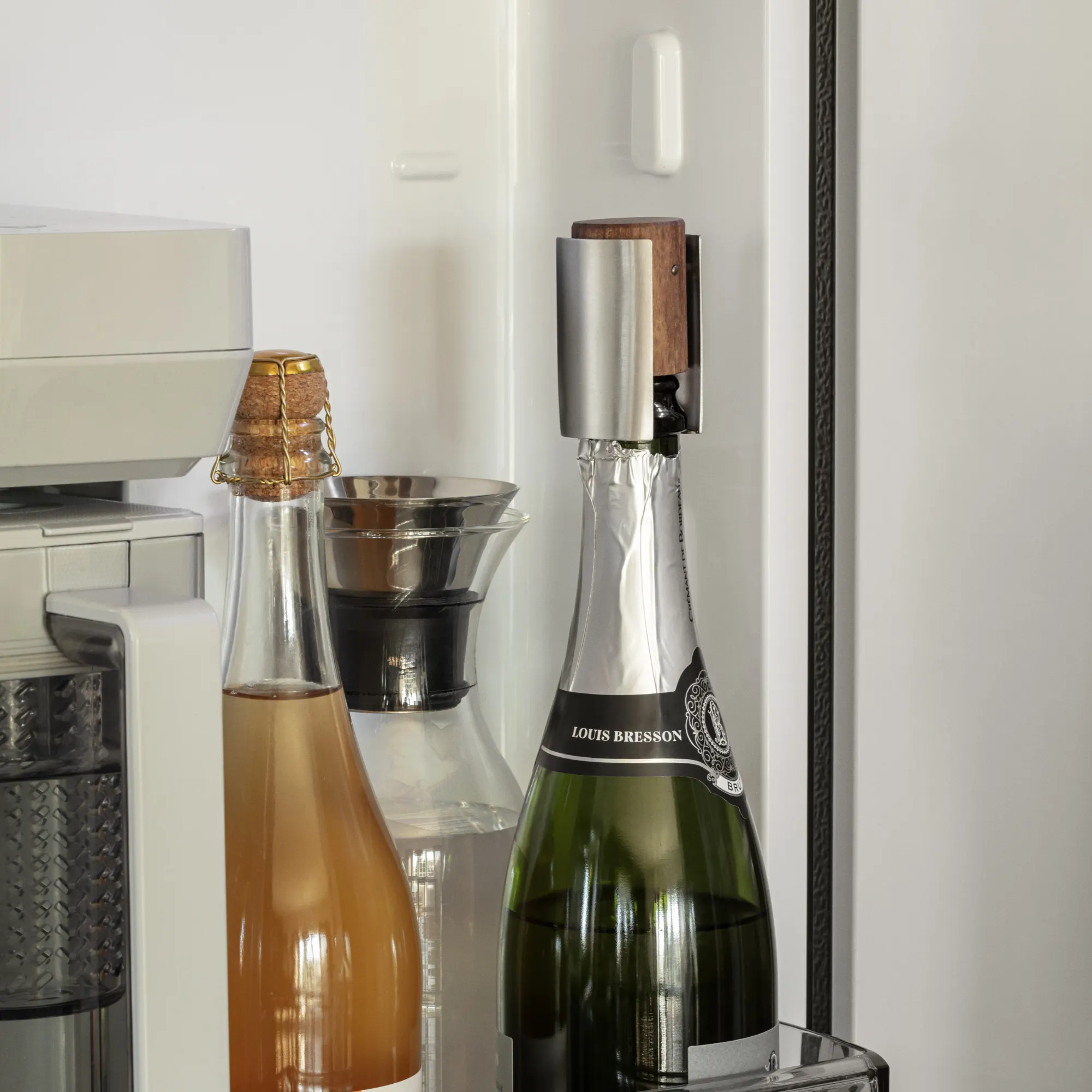 butelka szampana, szampan, butelka alkoholu, sprzęt kuchenny, barowy