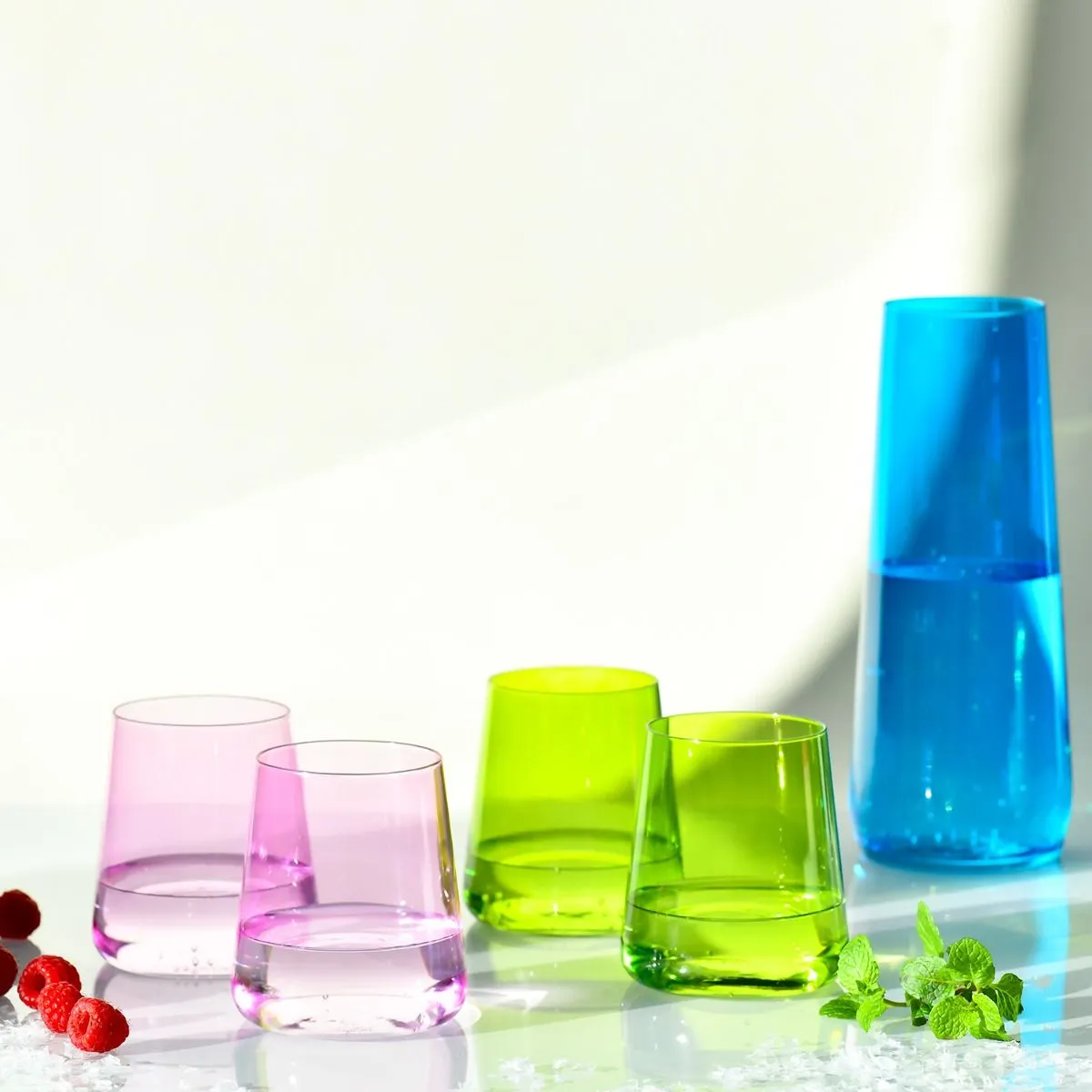 image szklanki, naczynia, zestaw do picia, kolorowe, kieliszki