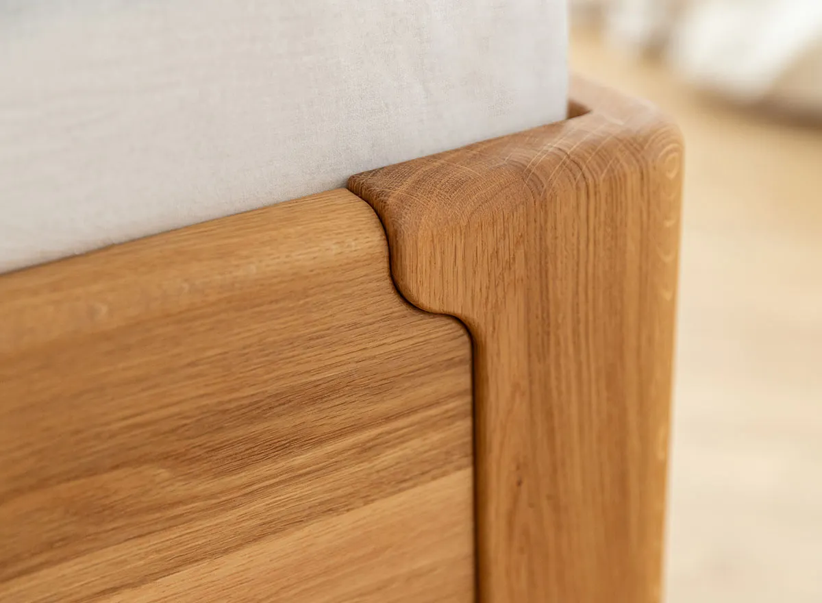 Łóżko dębowe z pikowanym zagłówkiem LIVO Dębowy Sen 160x200 dąb olejowany grafitowy - ZILIV_160