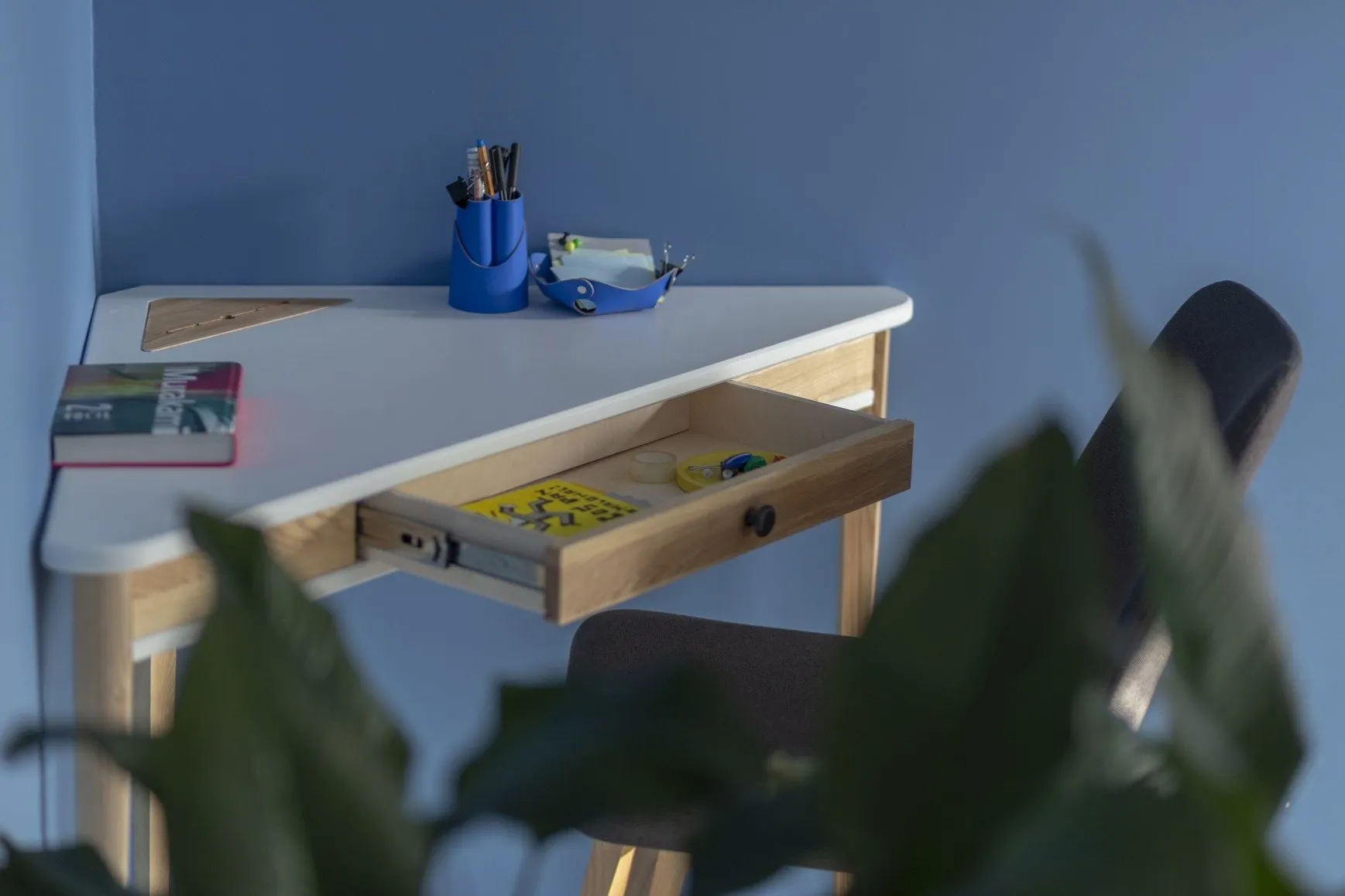 Biurko narożne z szufladą ASHME 114x85 ciemnoszary blat/jesionowe nogi - RAGABAACD6