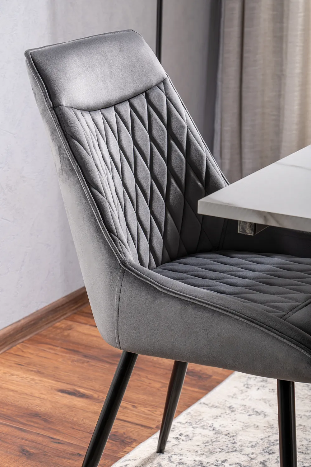 KRZESŁO AGAT VELVET CZARNY STELAŻ/SZARY BLUVEL 14 - AGATVCSZ