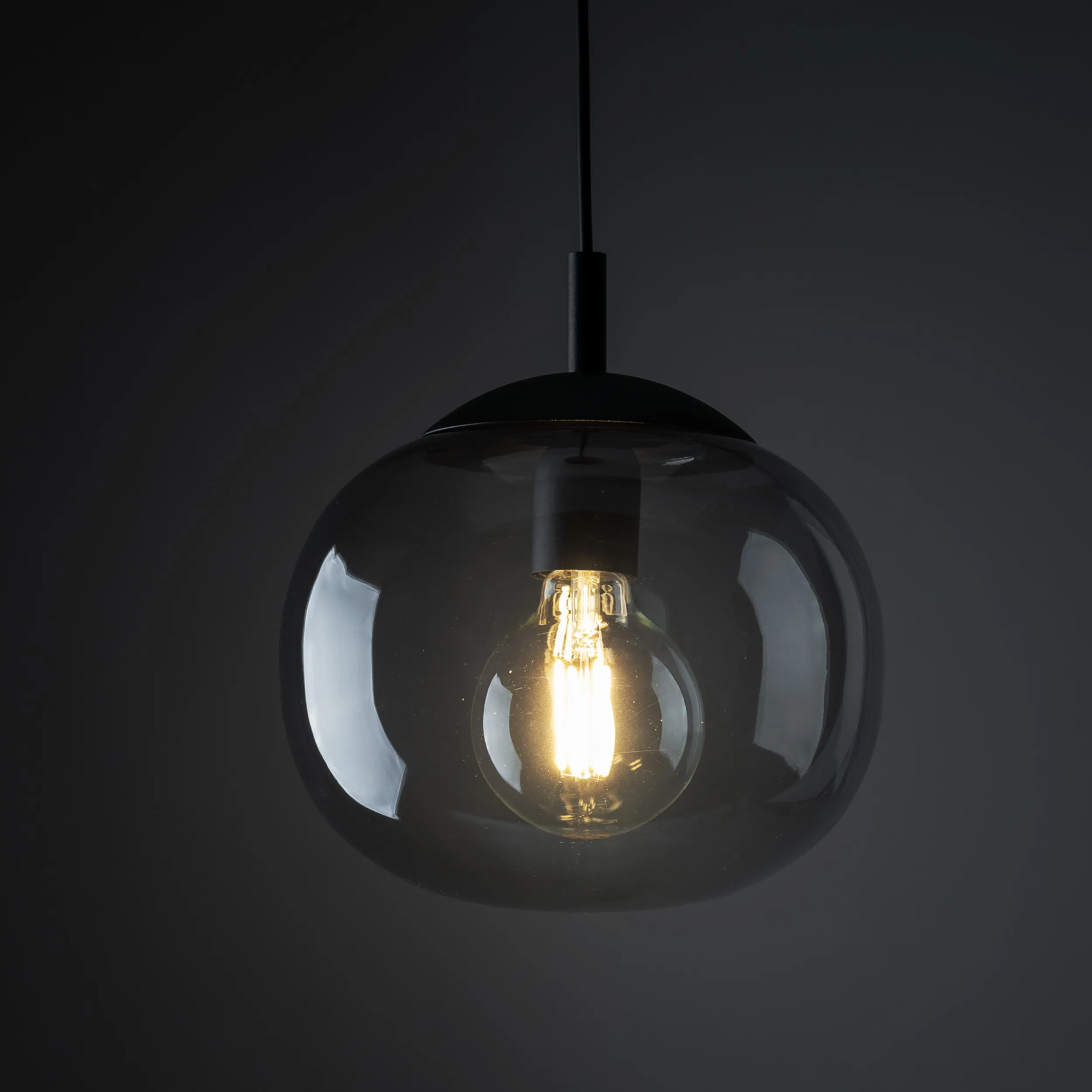 Lampa wisząca VIBE czarna z szarym okrągłym szklanym kloszem 165x25cm - TK_5827