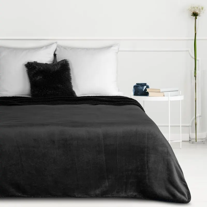 Koc 2-stronny z barankiem TEDY 150 X 200 cm Czarny Koc 2-stronny z barankiem TEDY 150 X 200 cm Czarny