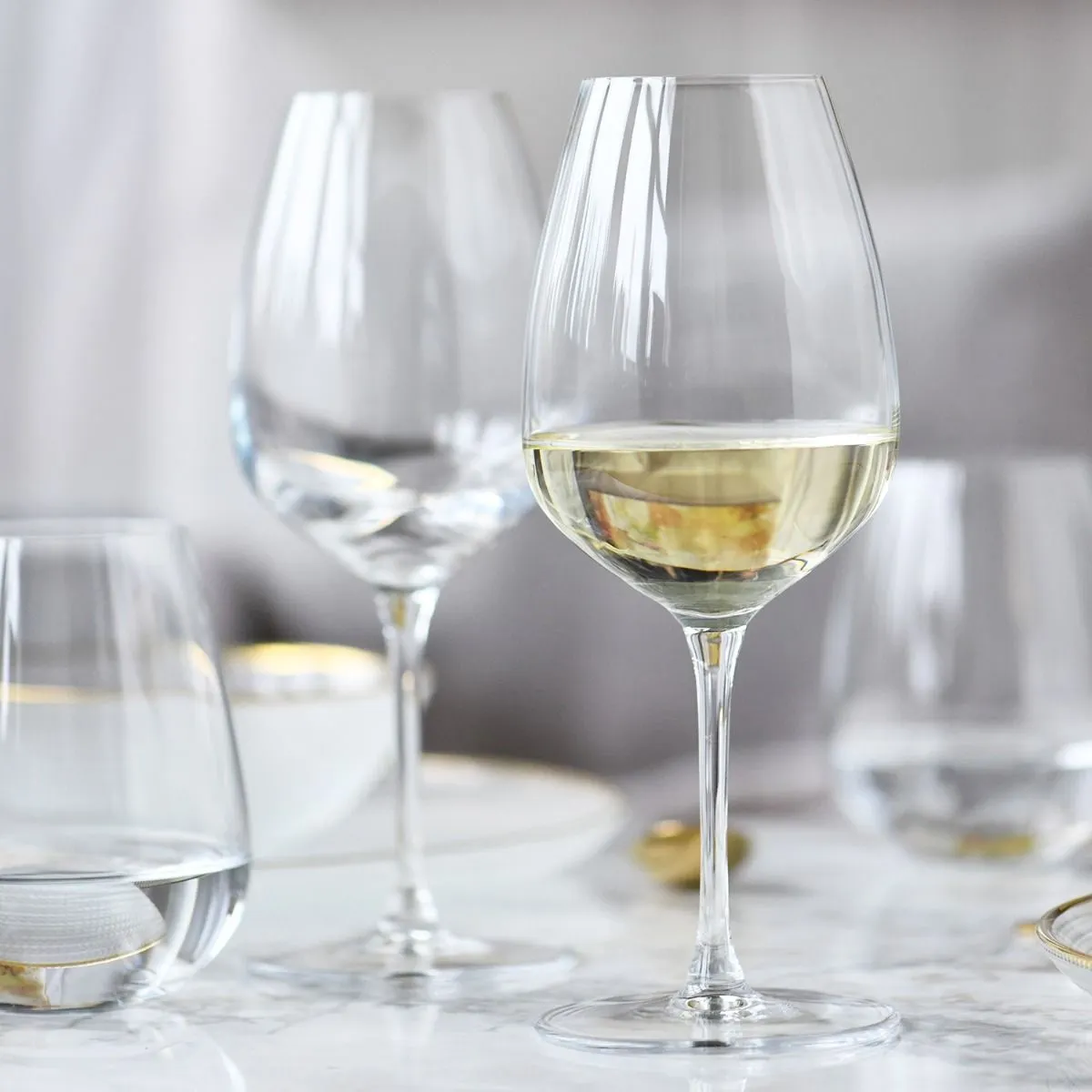 Kieliszki do białego wina DIVINE 530 ml zestaw 6 szt. transparentny — zdjęcie 4