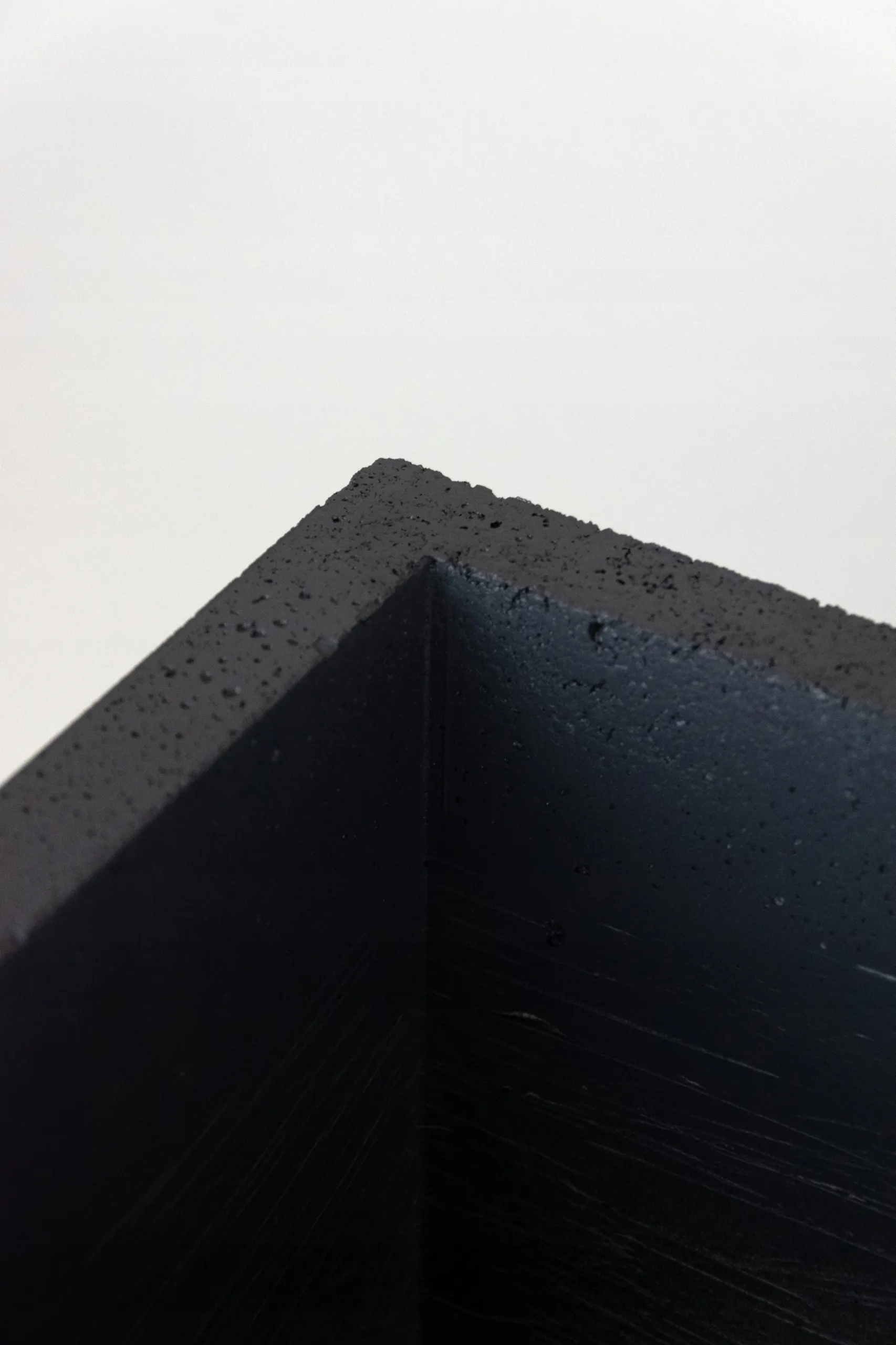 DONICZKA zewnętrzna betonowa SEVRAN 80x30x30 cm antracyt - LD_TZ000551