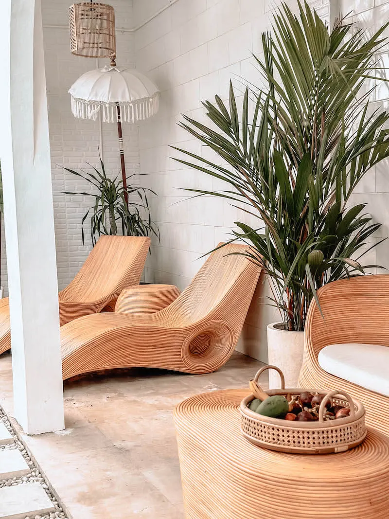 ZESTAW LEŻAKÓW TEGAL OKRĄGŁY STOLIK JASNY ZESTAW LEŻAKÓW TEGAL OKRĄGŁY STOLIK JASNY