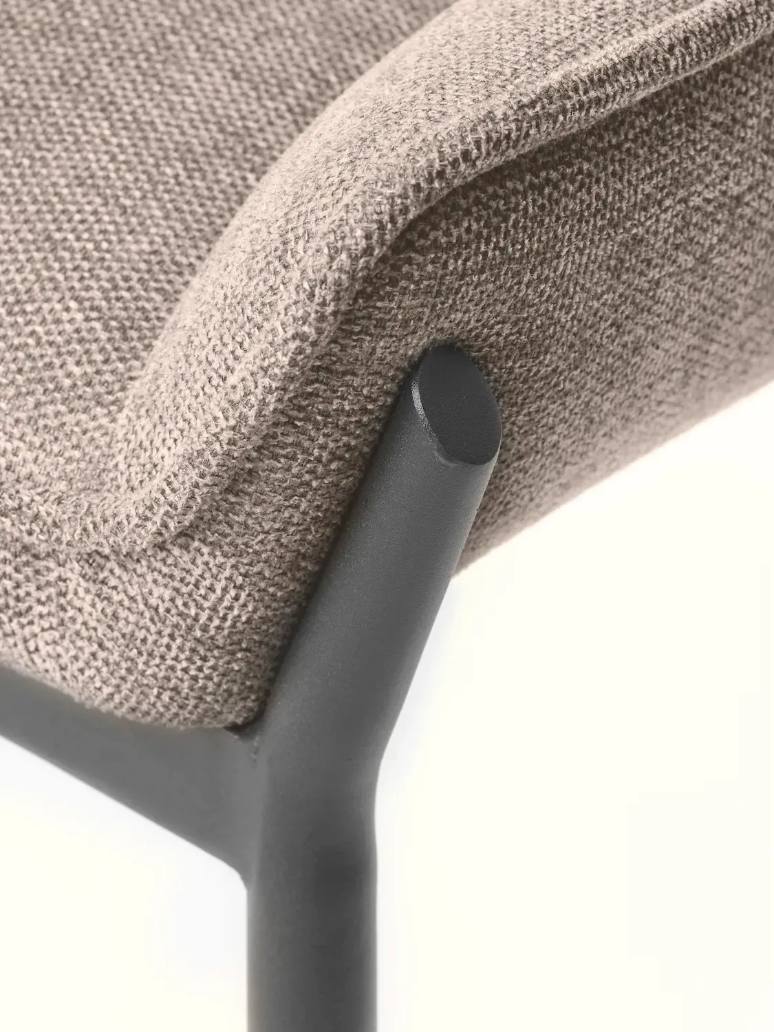 Krzesło tapicerowane CALGARY z podłokietnikami - piaskowy, czarny - UN_49060004