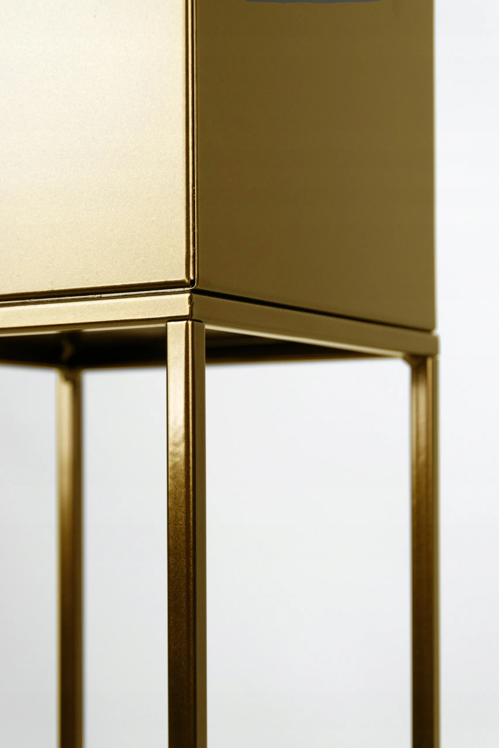 DONICZKA-osłonka na donice metalowa LORIENT M złota - LD_TZ000068