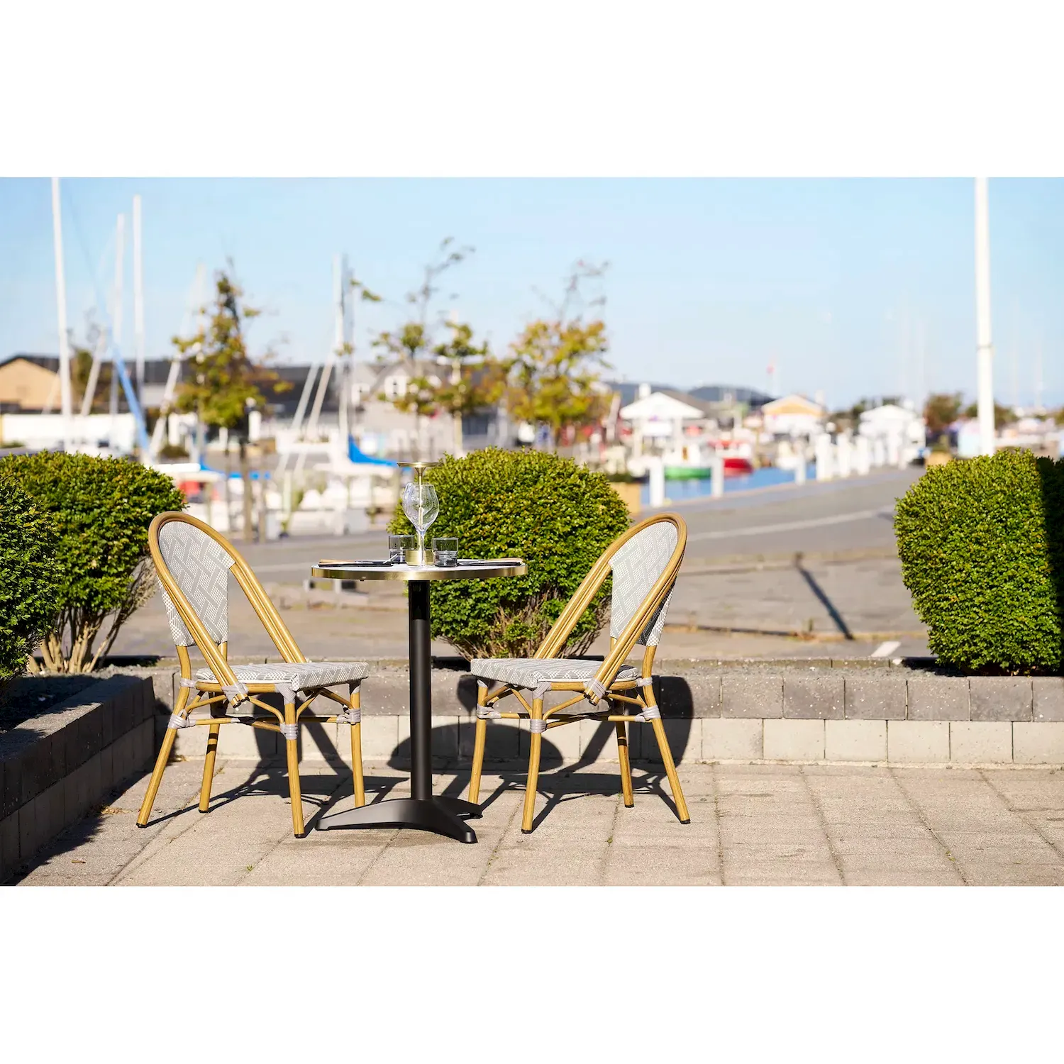 Stolik kawowy okrągły BISTRO 60 cm biały efekt marmuru/czarne nogi - 7501176