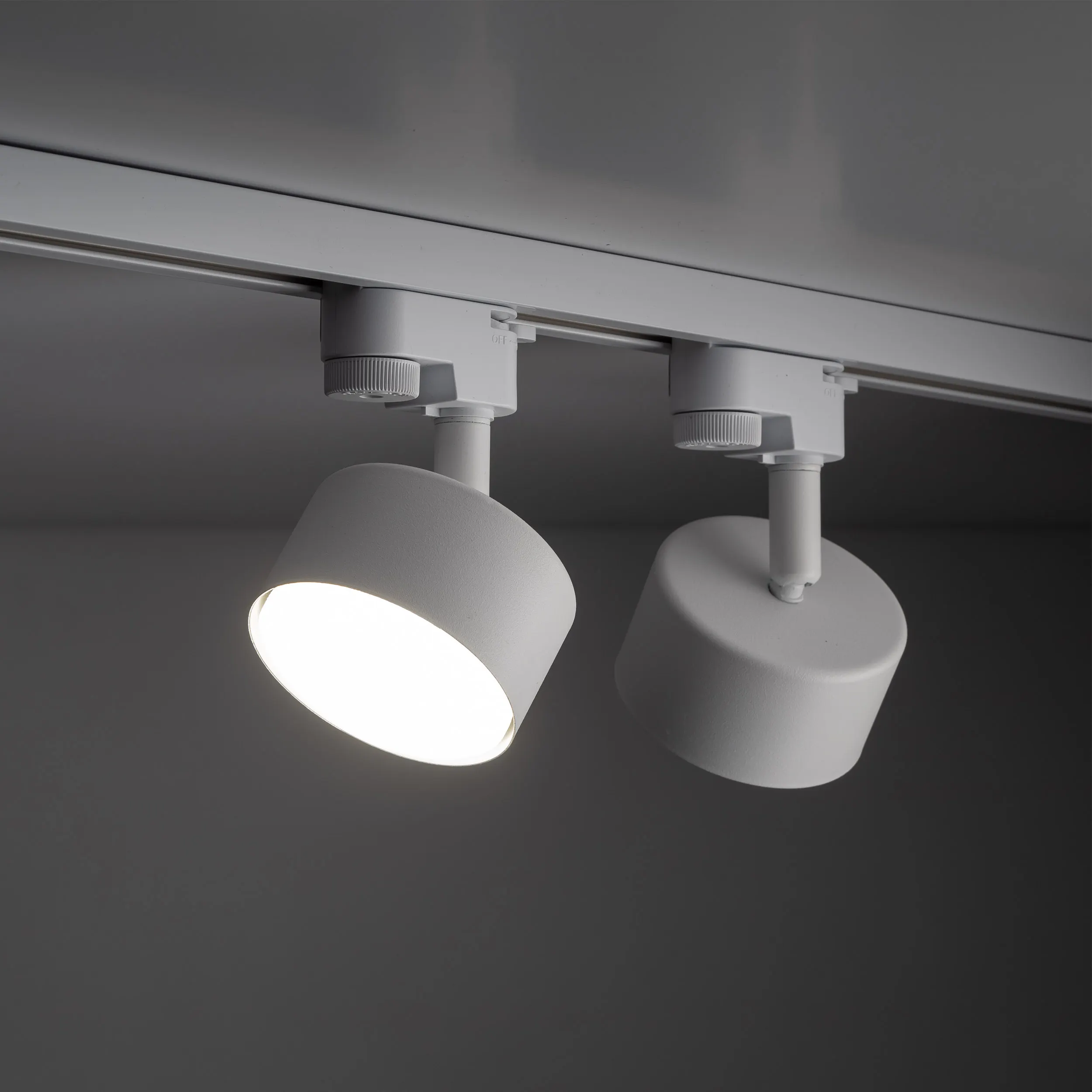 Reflektor listwowy TRACER biały regulowany 14x11x8cm - TK_4397