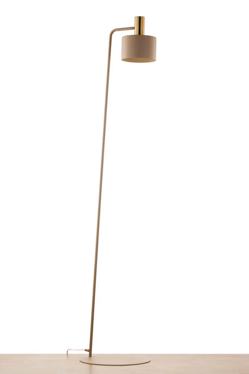 lampa stojąca, lampy podłogowa, metalowa lampa, kolor brązowy, oswietlenie wnętrz