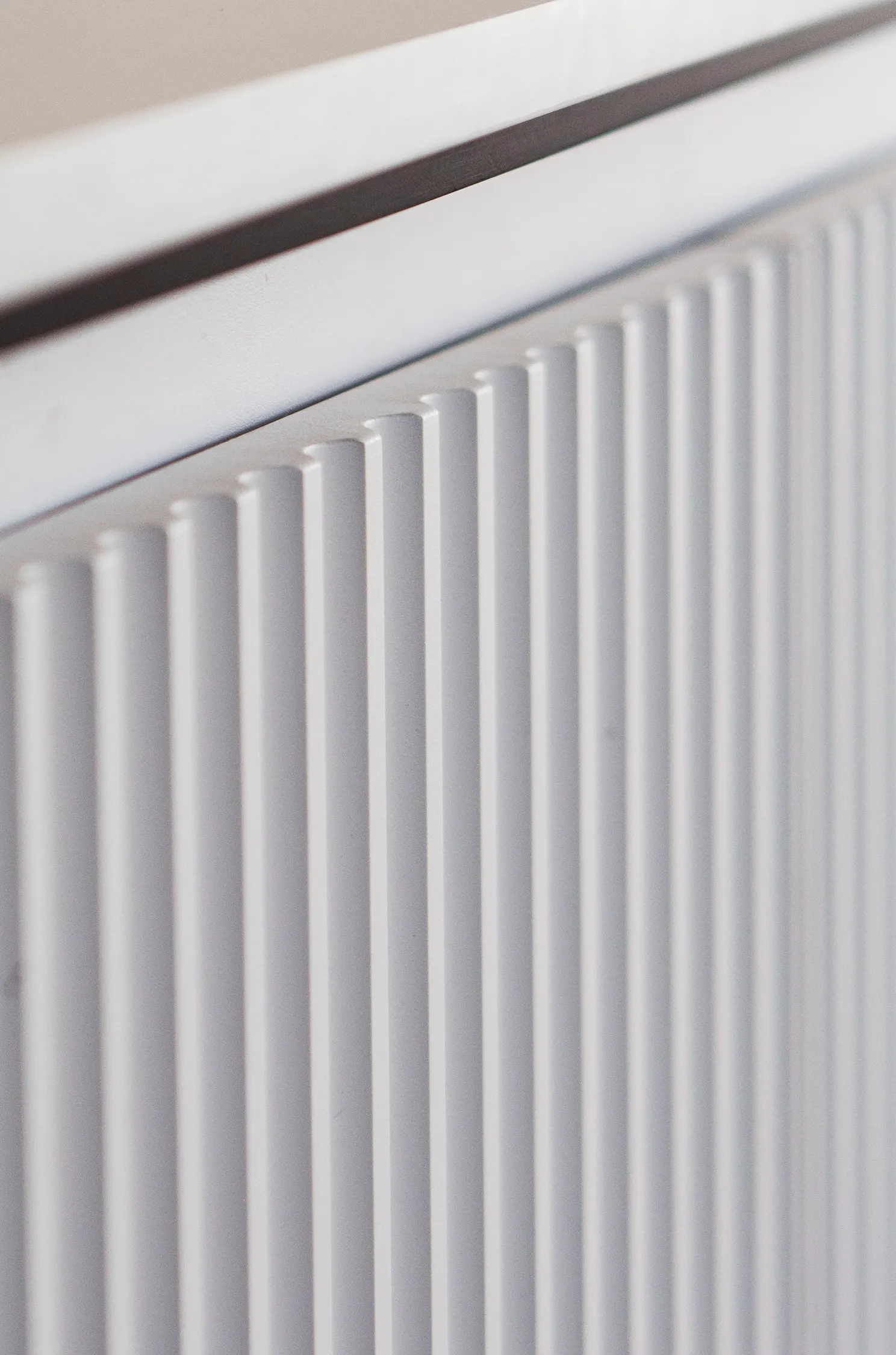 Szafka RTV z oświetleniem TREND TR-06 4D 192cm biały/czarny - TR6BIC-V2