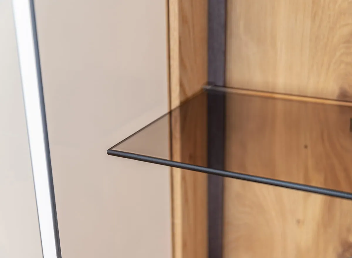 Witryna niska dębowa COLLODI 2-drzwiowa z oświetleniem - dab olejowany - ZICOL10