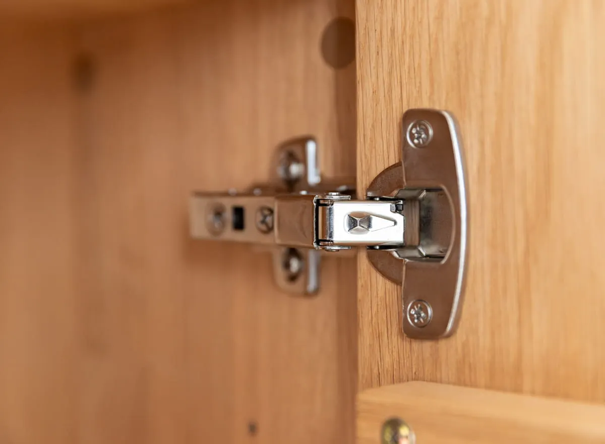 Witryna dębowa niska 2-drzwiowa TIRANO Dąb olejowany - ZITIR03N