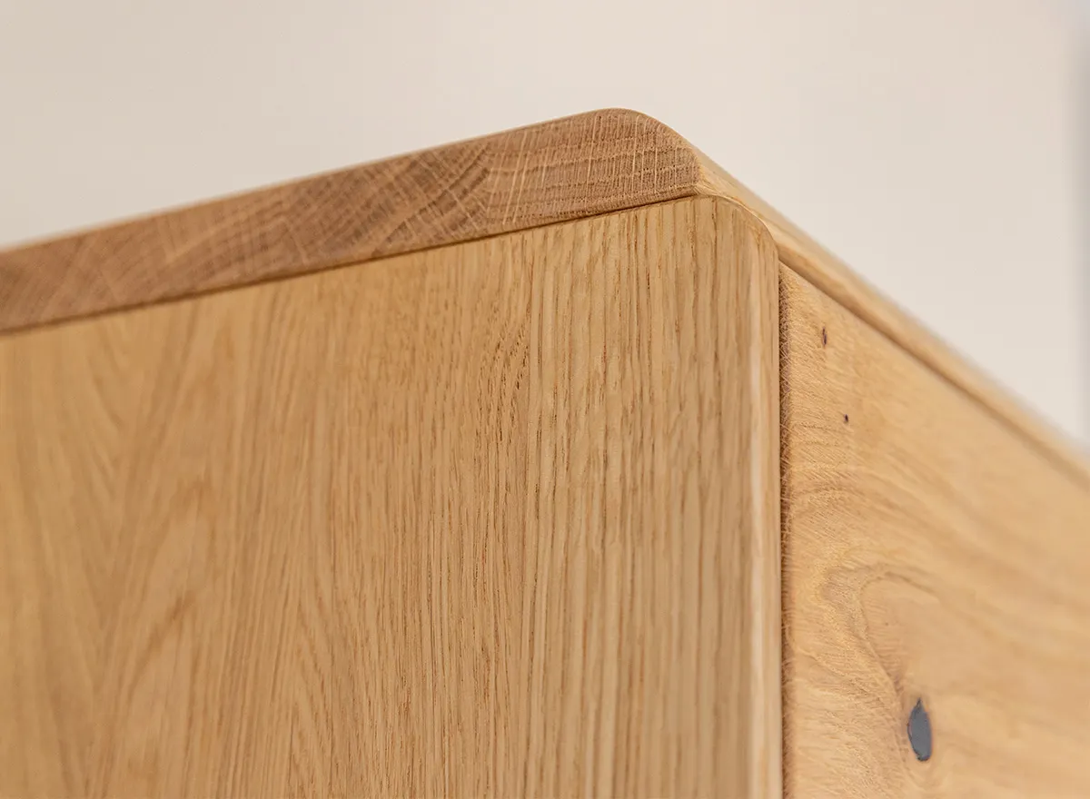 Witryna drewniana szklana DIVISIONE z oświetleniem prawa dąb olejowany - ZIDIV01R