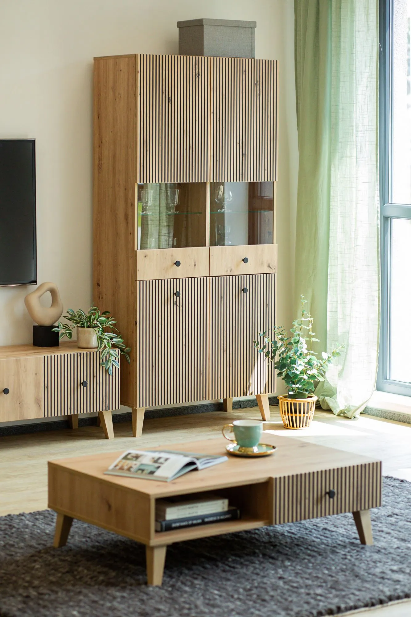 Stolik kawowy z 2 szufladami i półką BERLIN 67x102 dąb artisan