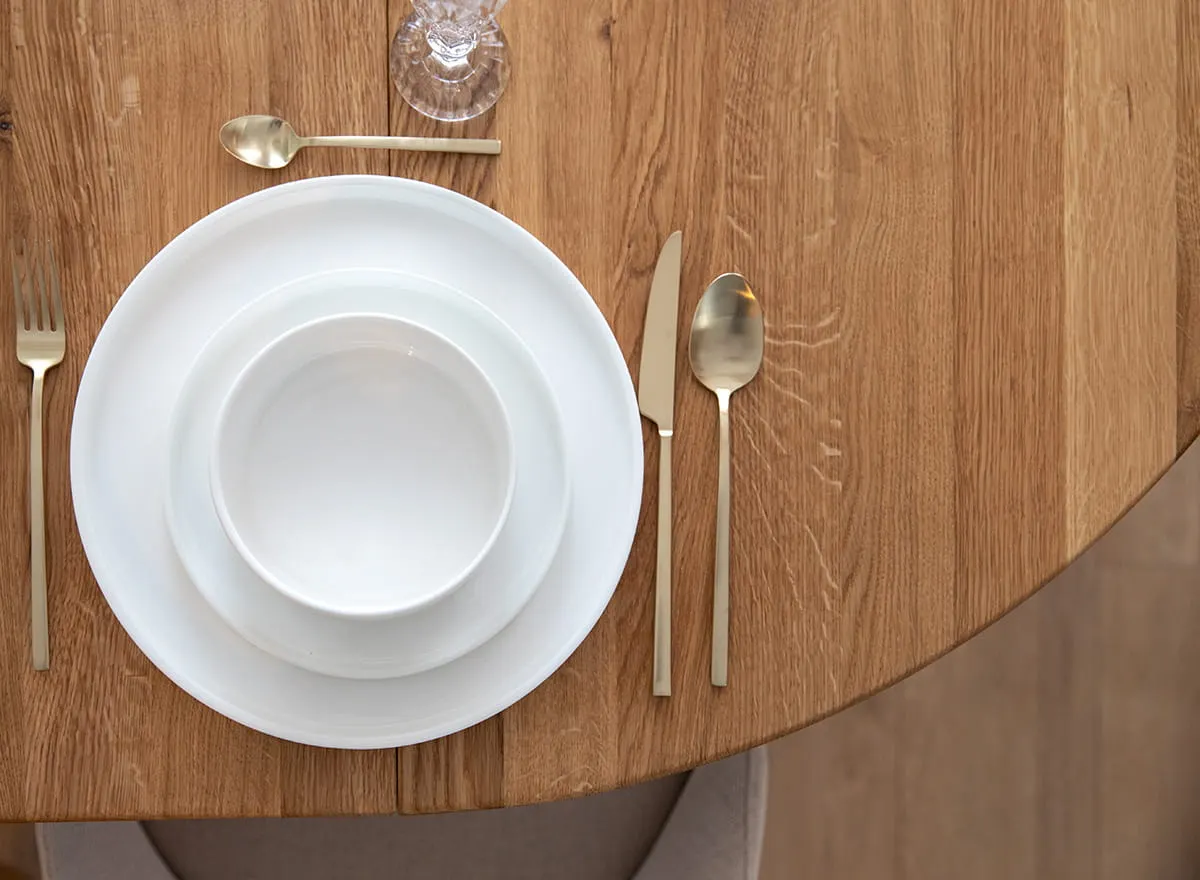 Stół dębowy okrągły ORBETELLO rozkładany 110-160 - dąb olejowany - KULSR110