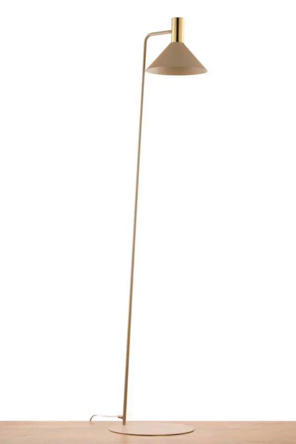 image lampa stojąca, lampa podłogowa, metalowa lampa, kolor beżowy, pokrycie złociste