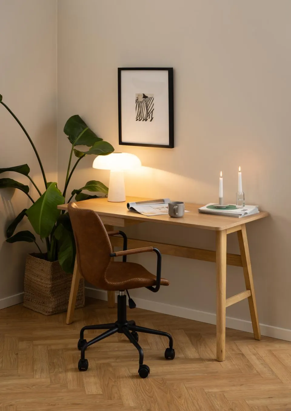 Biurko drewniane z szufladą BARNETT 60 x 120 dąb lakierowany — zdjęcie 8