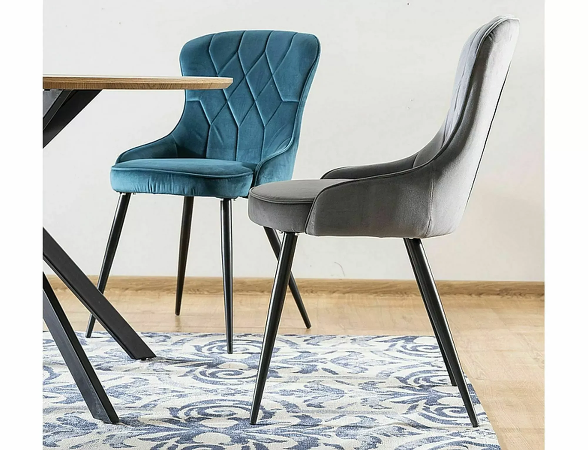 Krzesło tapicerowane LOTUS VELVET Bluvel 14 szary stelaż czarny - LOTUSVCSZ