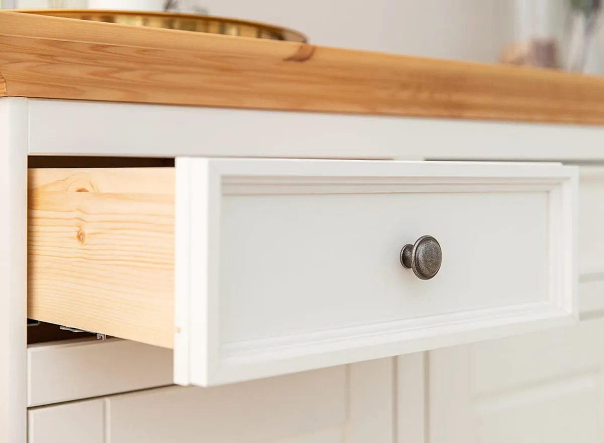 Komoda 4-drzwiowa z 3 szufladami BELLUNO ELEGANTE biała, naturalna sosna - PL004B/P