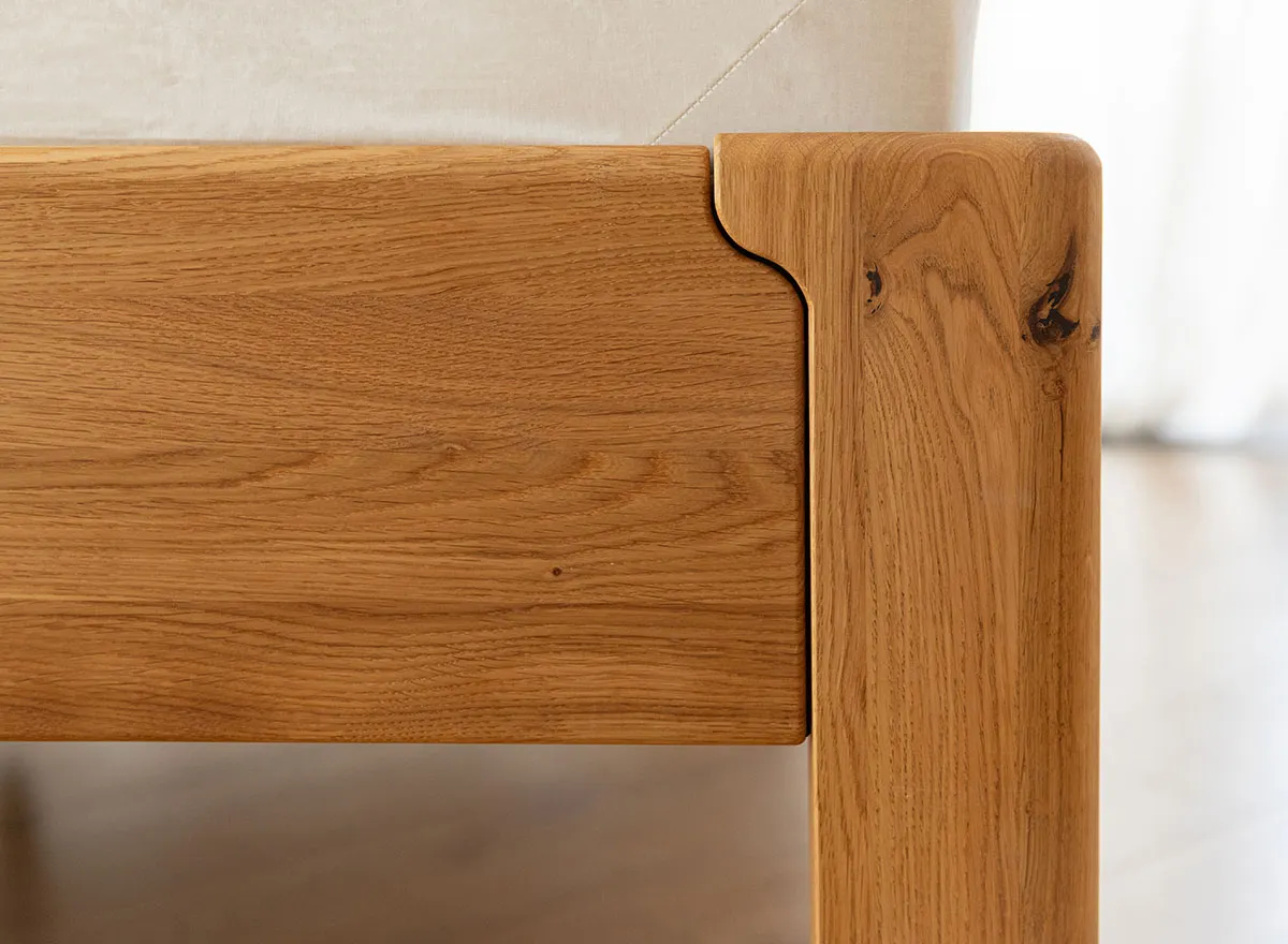 Łóżko dębowe z pikowanym zagłówkiem LIVO Dębowy Sen 160x200 dąb olejowany grafitowy - ZILIV_160