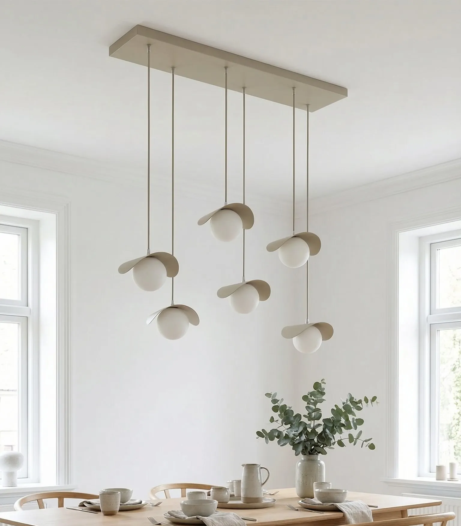 lampa wisząca, zestaw zawieszeń, globuszowy żyrandol, kula ozdobna, projekt skandynawski