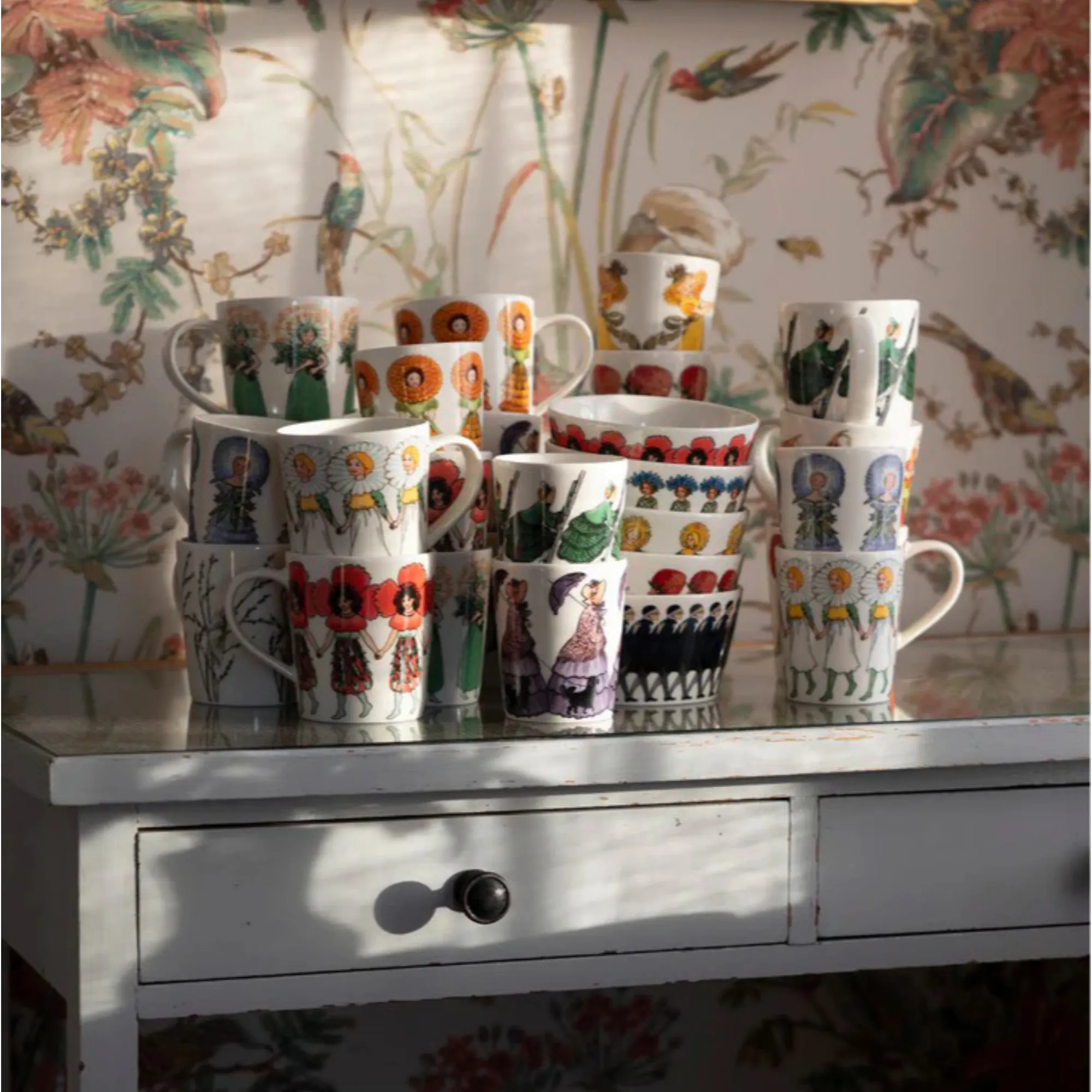 kubki, porcelana, kolorowe, ręcznie malowane, wzór ludowy