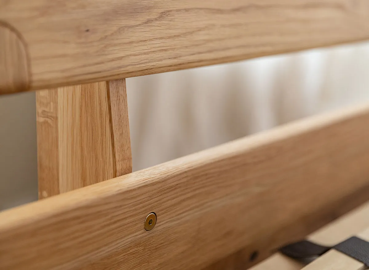 Łóżko dębowe z pikowanym zagłówkiem LIVO Dębowy Sen 160x200 dąb olejowany grafitowy - ZILIV_160