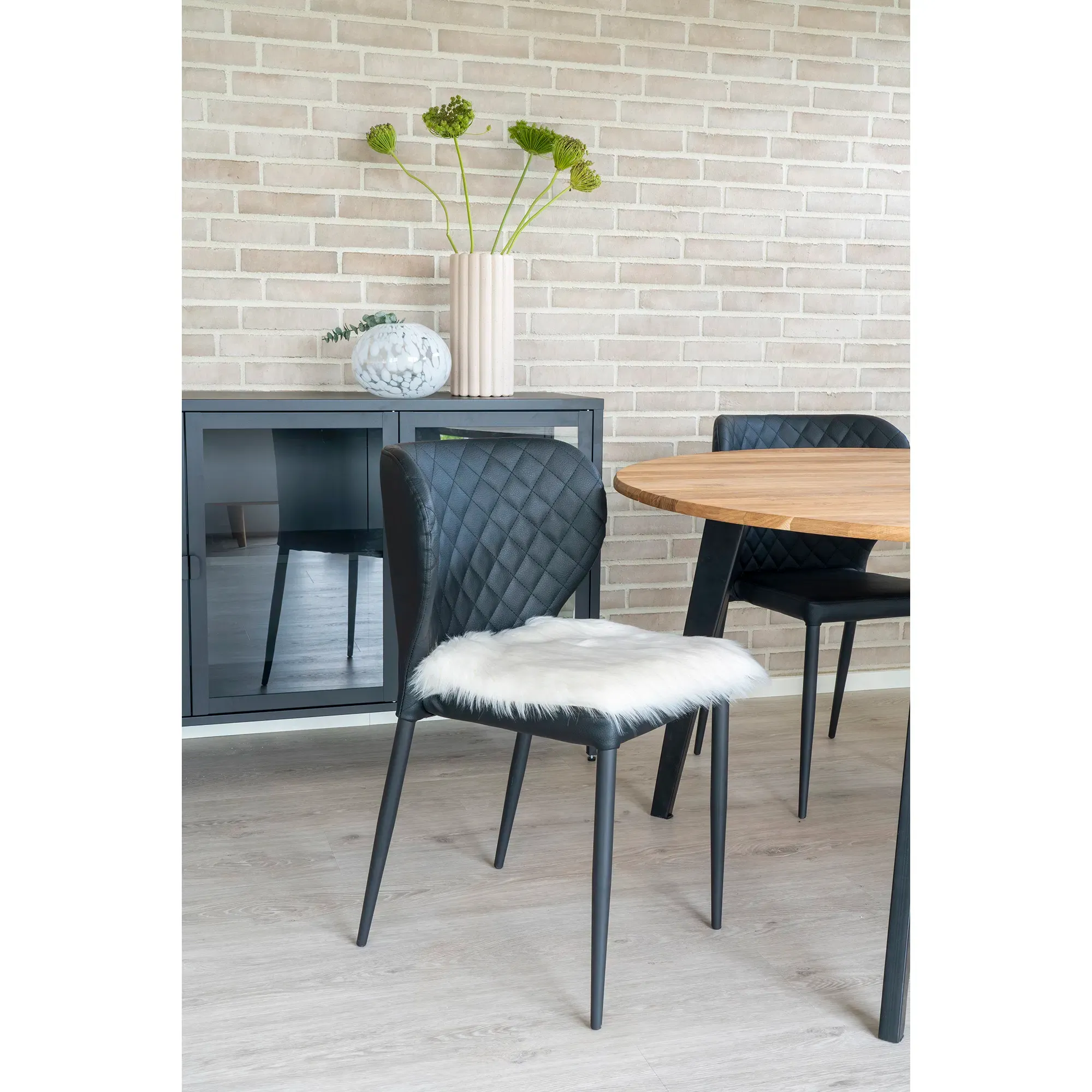 Siedzisko ze skóry jagnięcej sztuczne LAMBSKIN 40x40 cm beżowy - 3981152