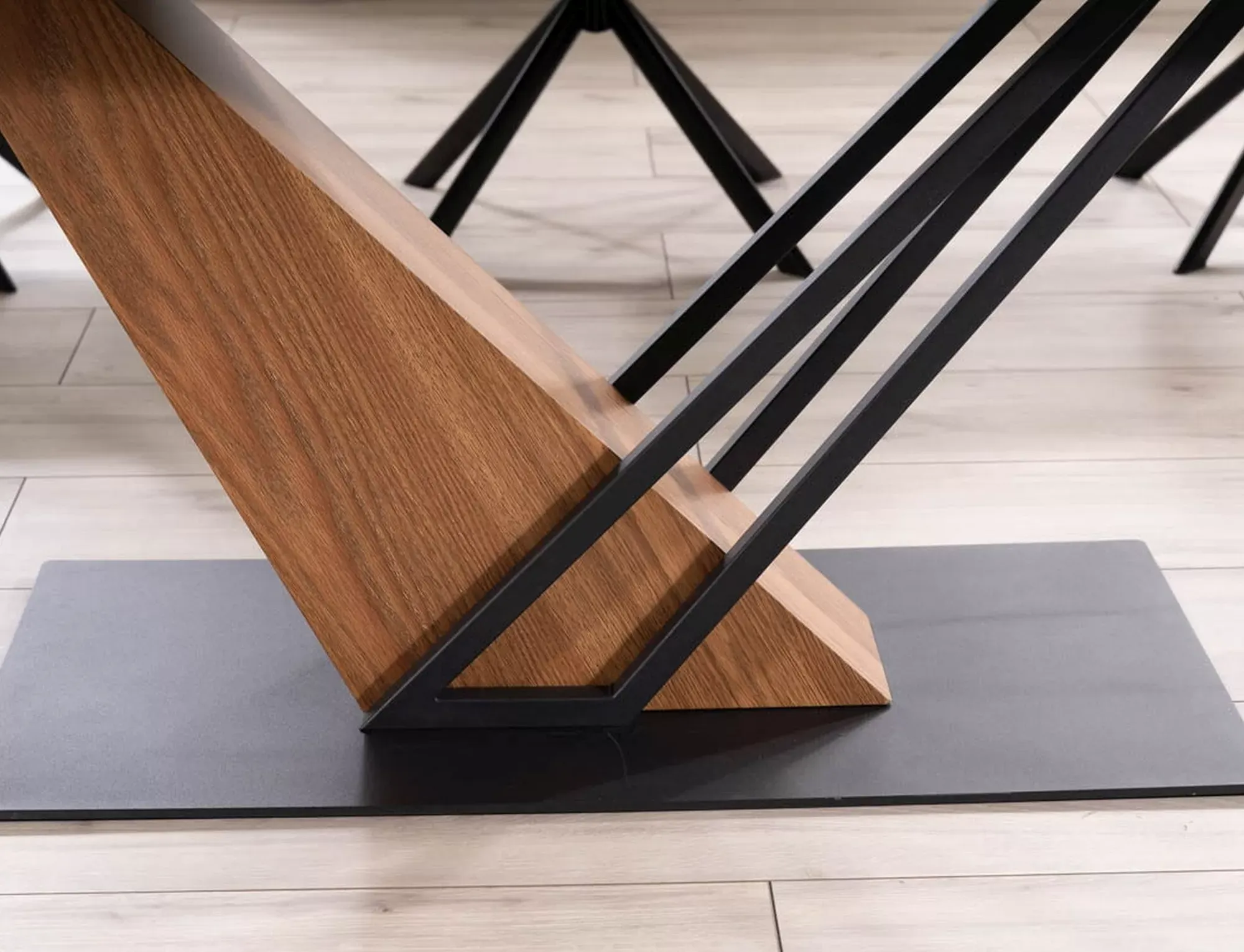 Stół rozkładany ceramiczny blat GENESIS 90x180-240 czarny efekt marmuru stelaż jesion czarny mat - GENESISCCJ180