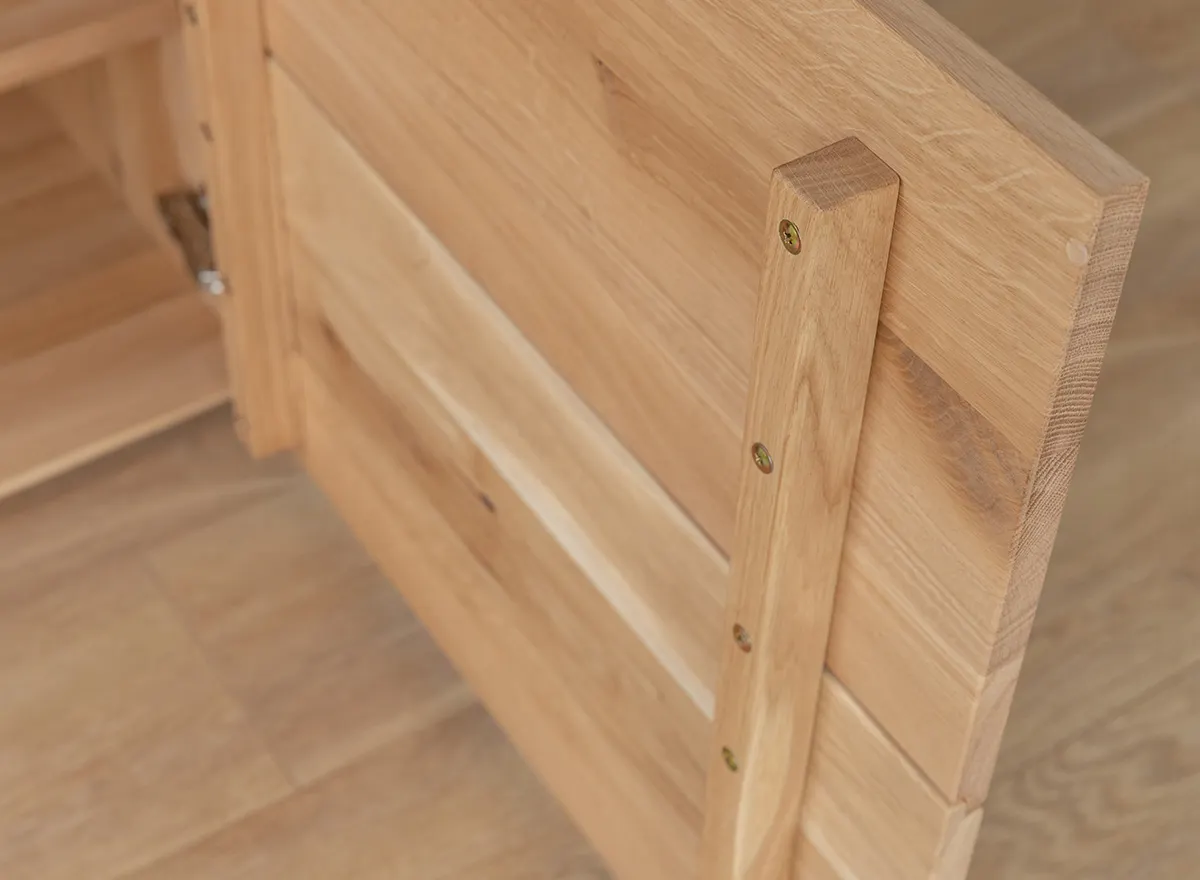 Witryna drewniana szklana DIVISIONE z oświetleniem prawa dąb olejowany - ZIDIV03R