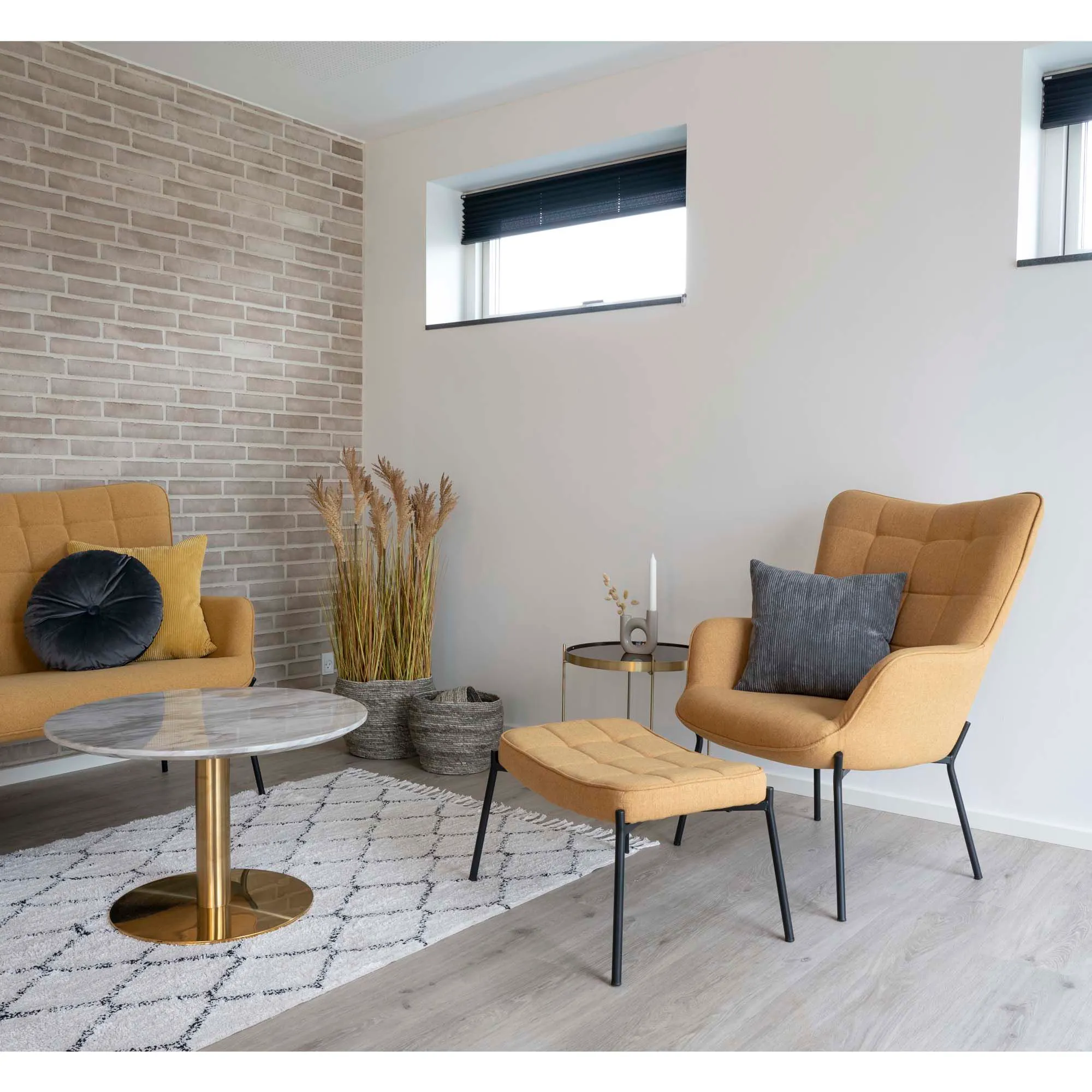 Stolik kawowy okrągły VENEZIA ze szklanym blatem fi48x48cm - kolor mosiądzu - 2101101