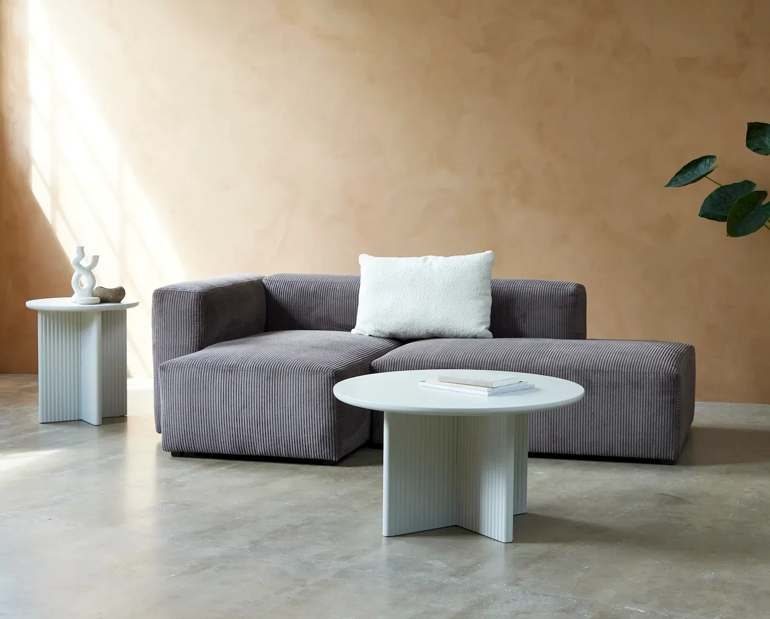 Stolik kawowy okrągły PALMA 80 cm ryflowany szary - UN_51620000