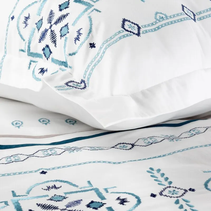 KOMPLET POŚCIELI SATYNOWEJ HAFT 160 X 200 CM BIAŁY WZÓR - EU_449104