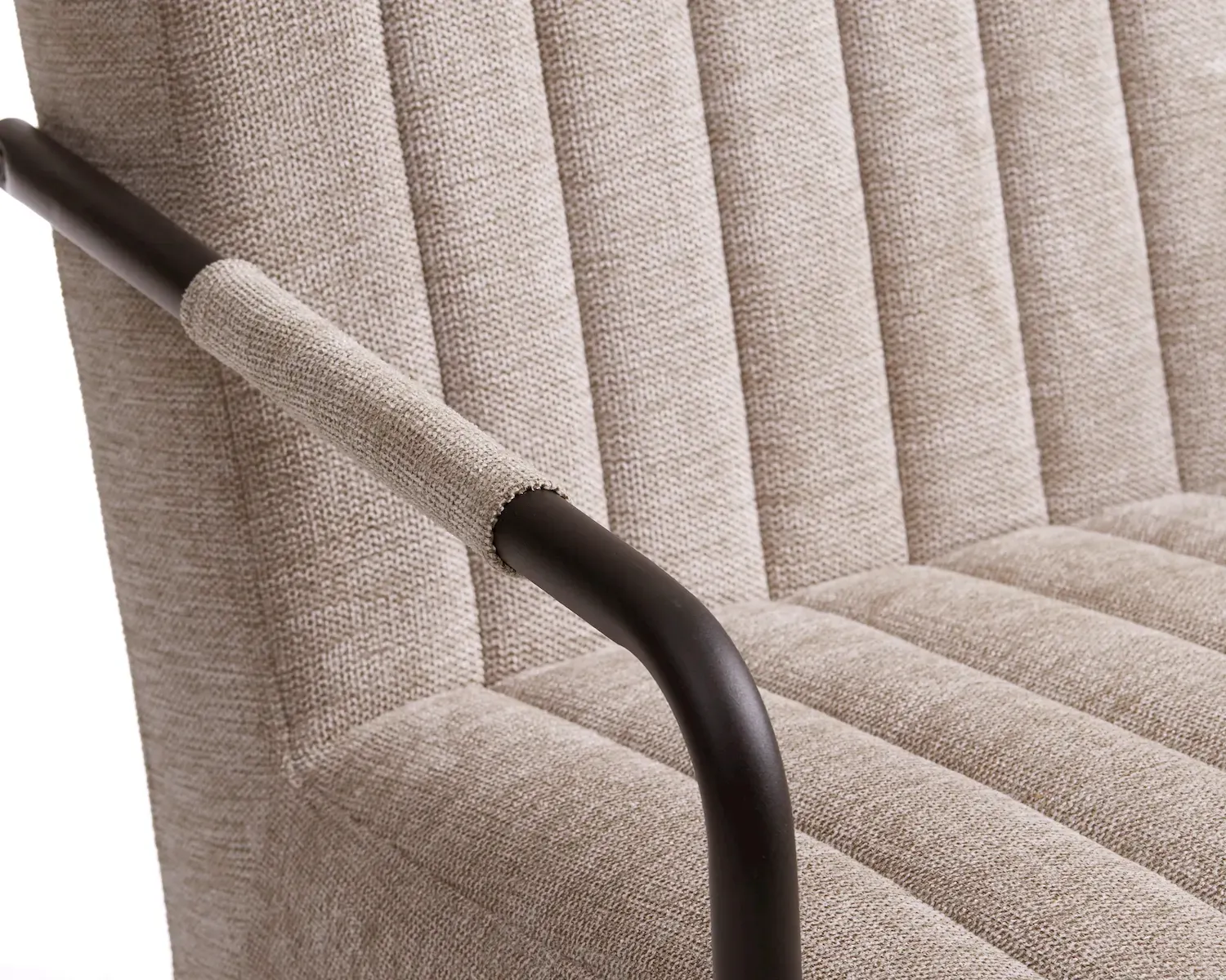 Fotel pikowany TROUT metalowy piaskowy - UN_51270004