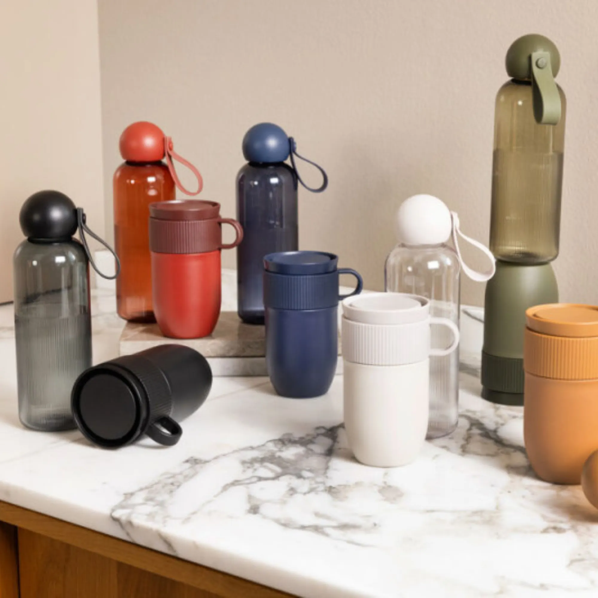 image butelka, kubek, przezroczysty, kolorowy, akcesoria