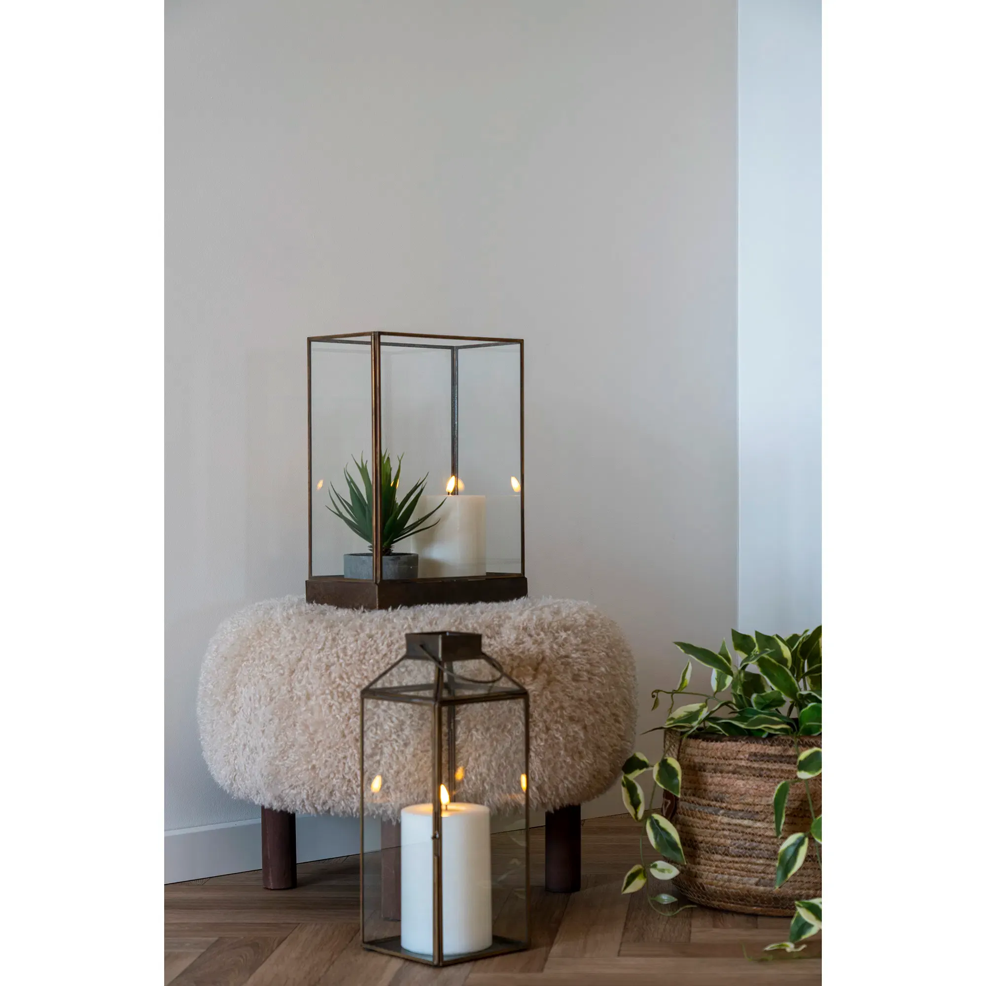 Latarnia MYSORE metal szkło szer.13 cm wys.35 cm wygląd antycznego mosiądzu - 6407529