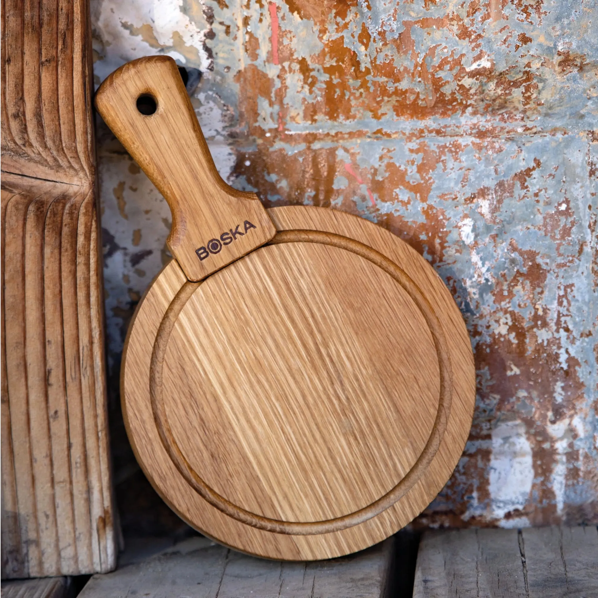 image drewniana deska, cedzarka, taca, rondel, przykrywka