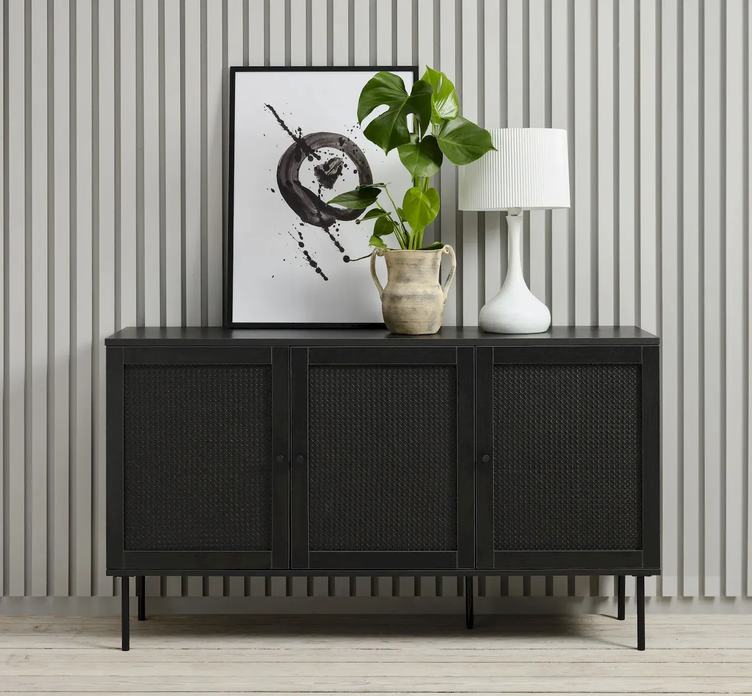 Komoda 3-drzwiowa PENSACOLA 140x80 cm plecionka z polirattanu/czarna — zdjęcie 9