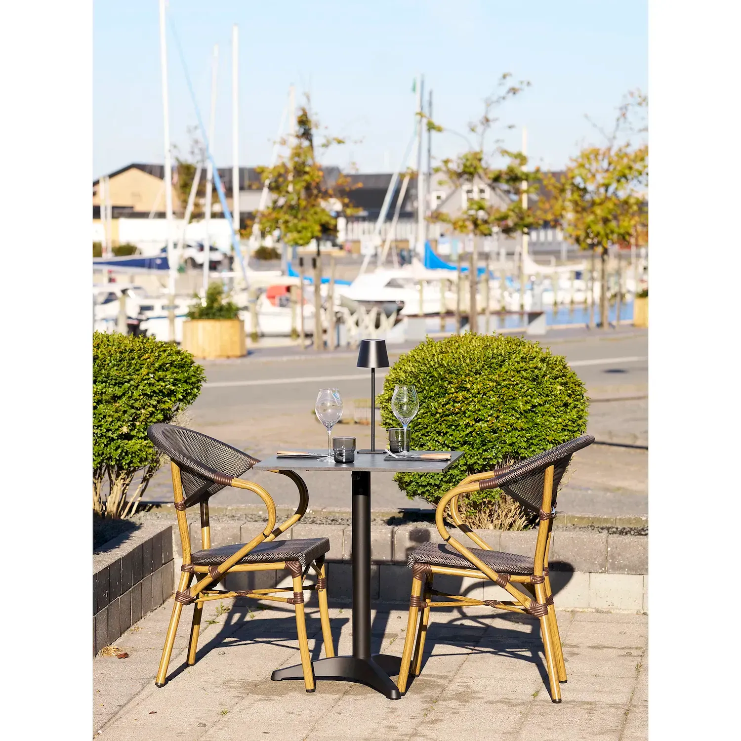 Krzesło ogrodowe z podłokietnikami CALDA brąz aluminiowe nogi - 7001185