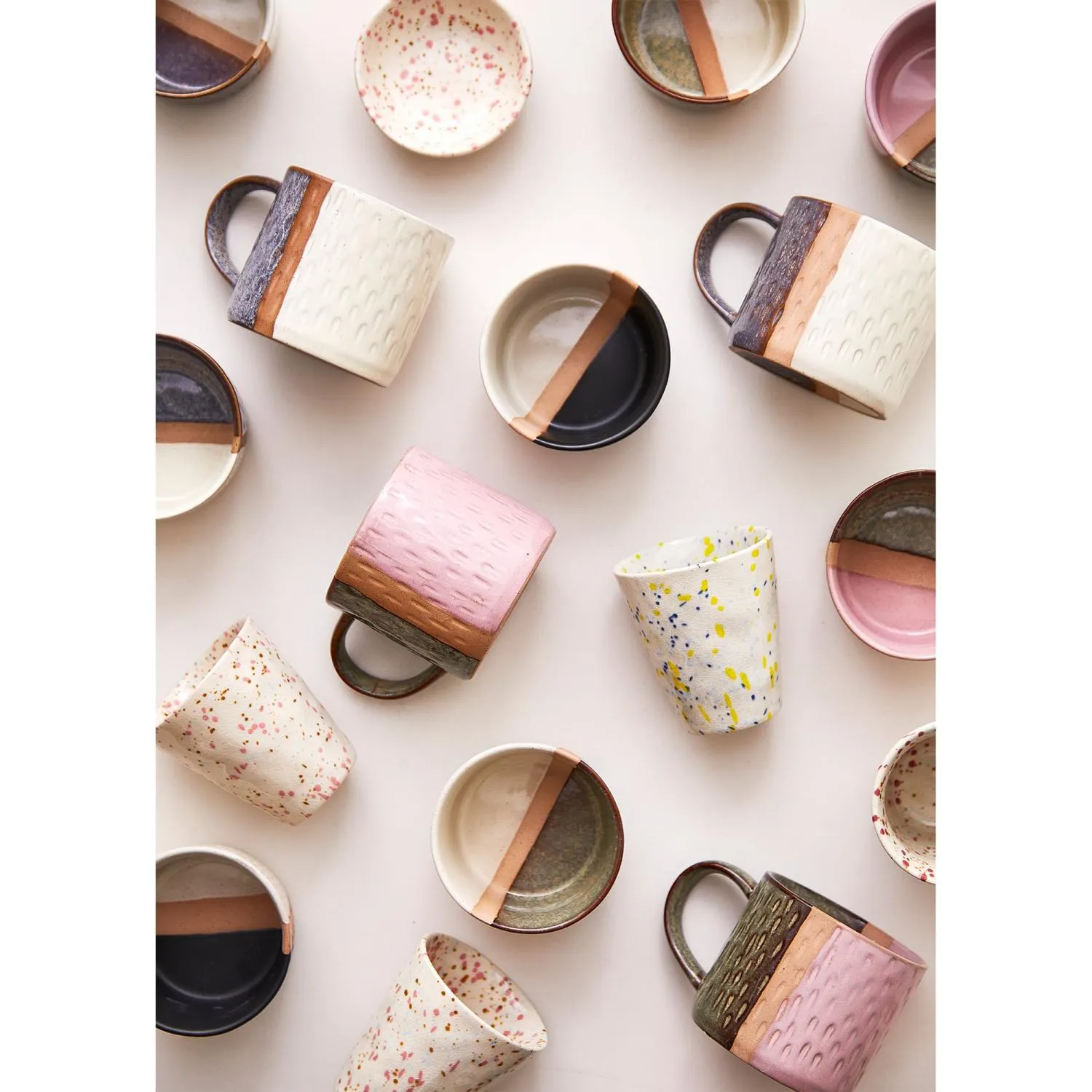 image porcelanowy kubek, ceramiczny kubek, kolorowy kubek, glazurowany kubek, kubek z uszkiem
