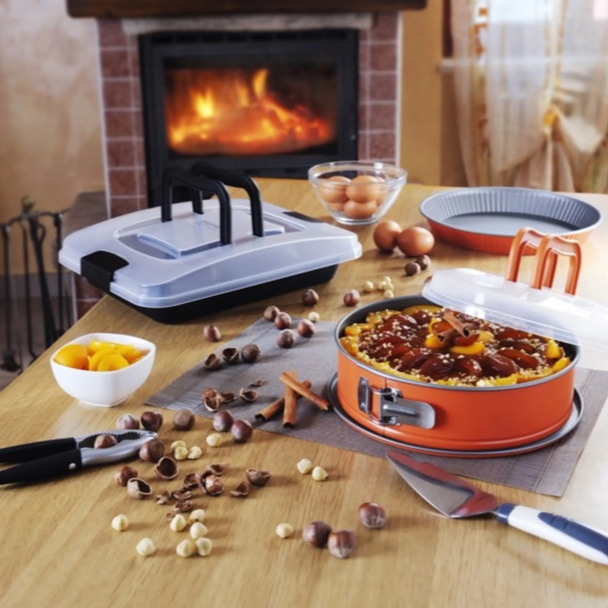 image tortowniczka, garnek ceramiczny, pokrywa, piekarnik domowy, sprzęt kuchenny